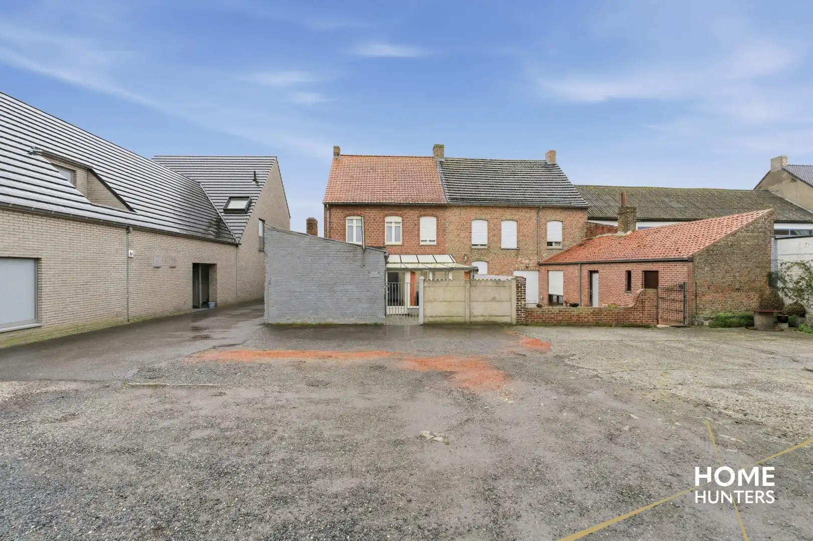 Woning met handelsruimte en garage op 515 m² foto 24