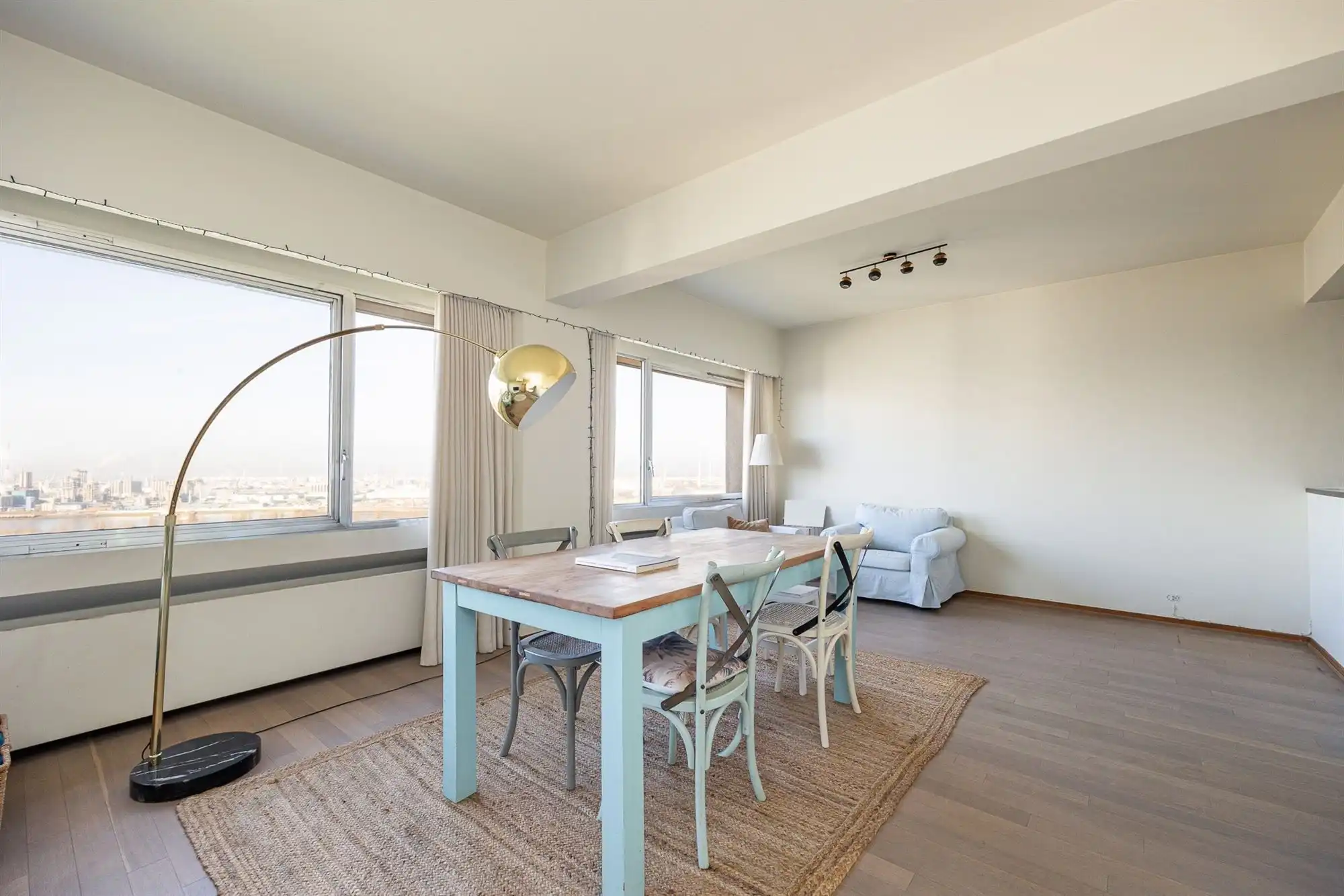 drieslaapkamerappartement met prachtig zicht foto 5