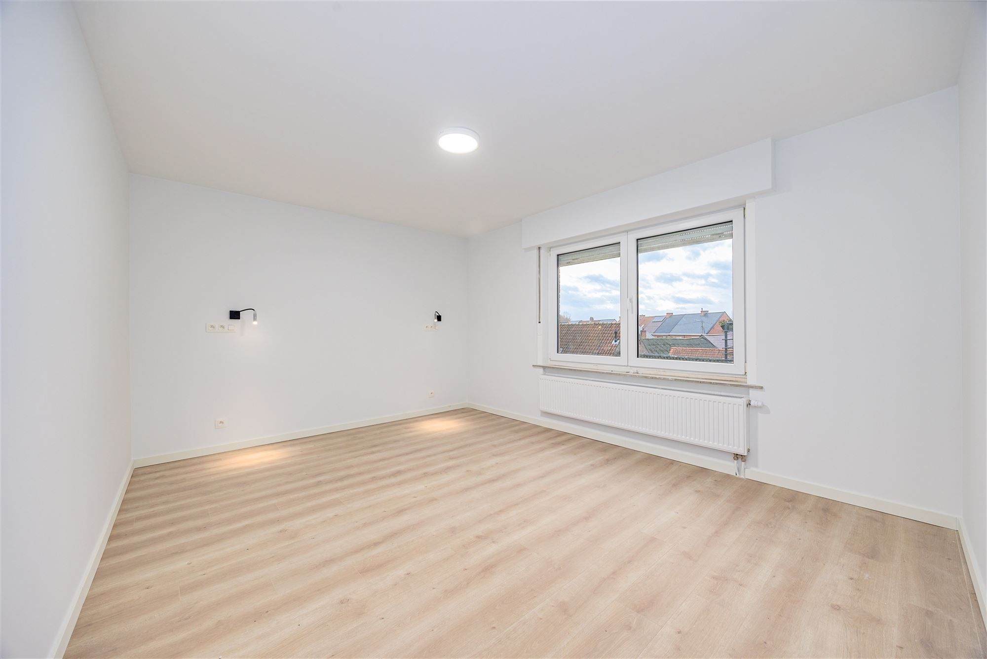 gerenoveerd appartement met terras foto 10