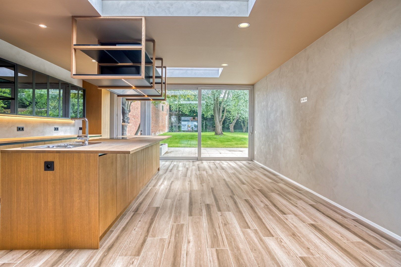 Gerenoveerde parel met 3 slaapkamers, dubbele garage op 540m² - EPC A! foto 3