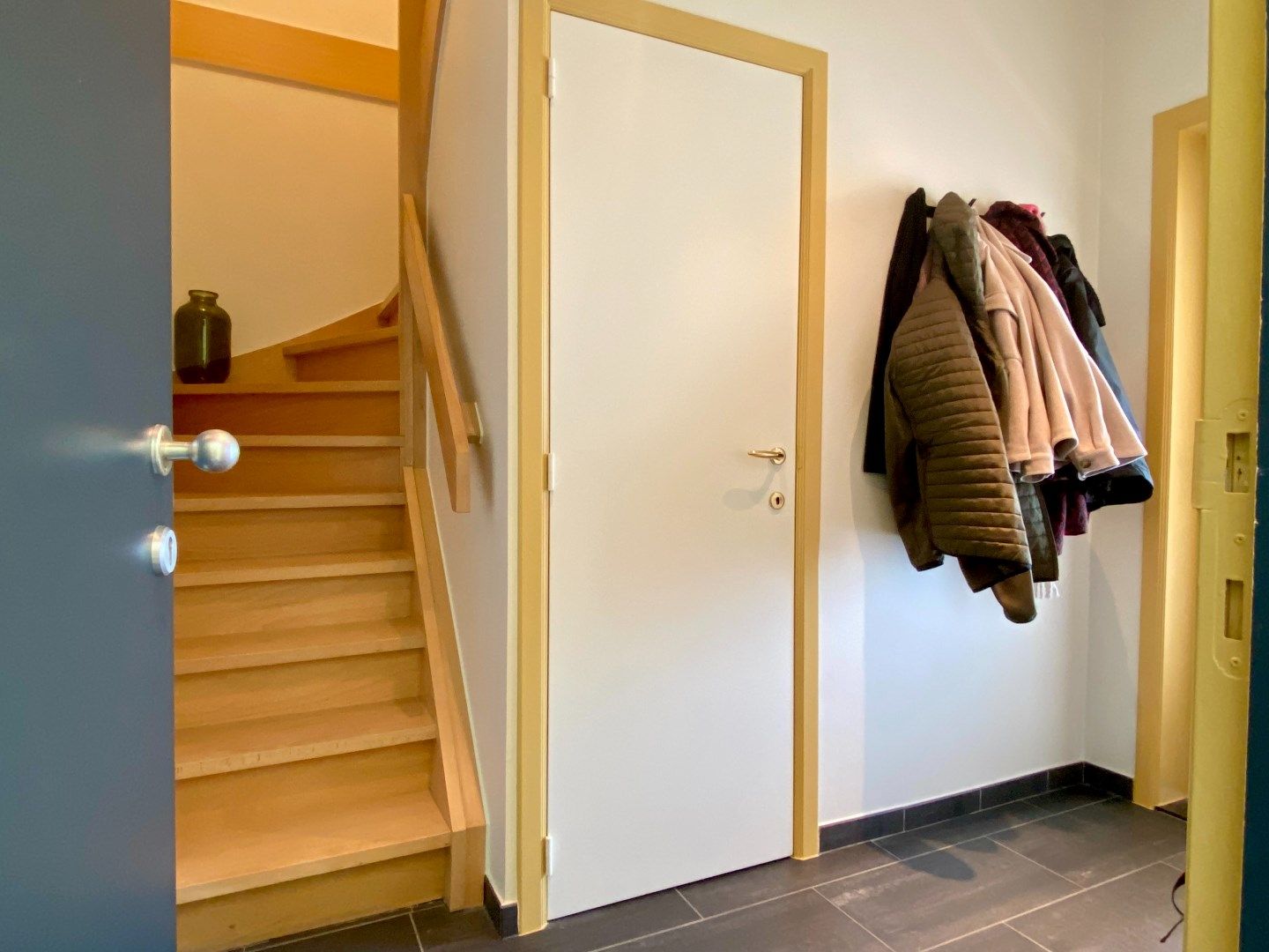 Dakappartement met 2 slaapkamers, zonneterras en garage foto 2