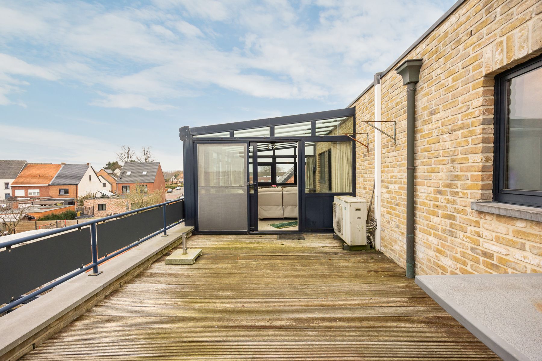 Dakappartement met lift, ruim terras, zolder en ruime garage. foto 15