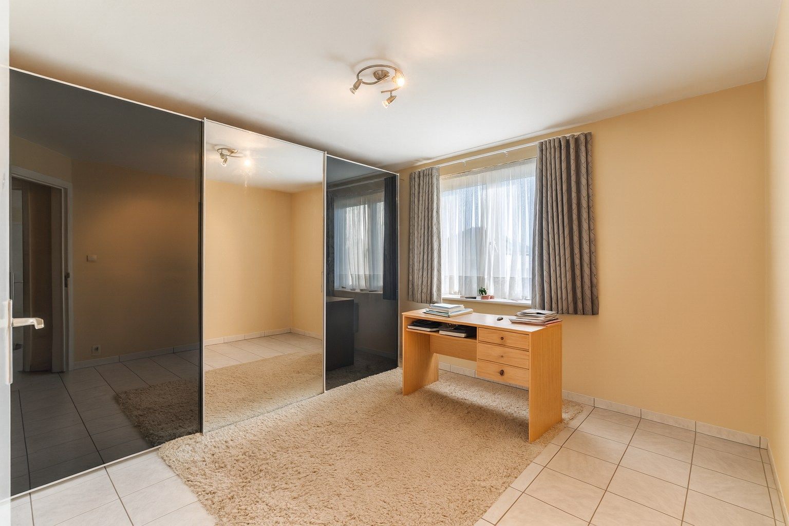 Uitstekend gelegen, instapklaar en lichtrijk appartement te Lummen  foto 6