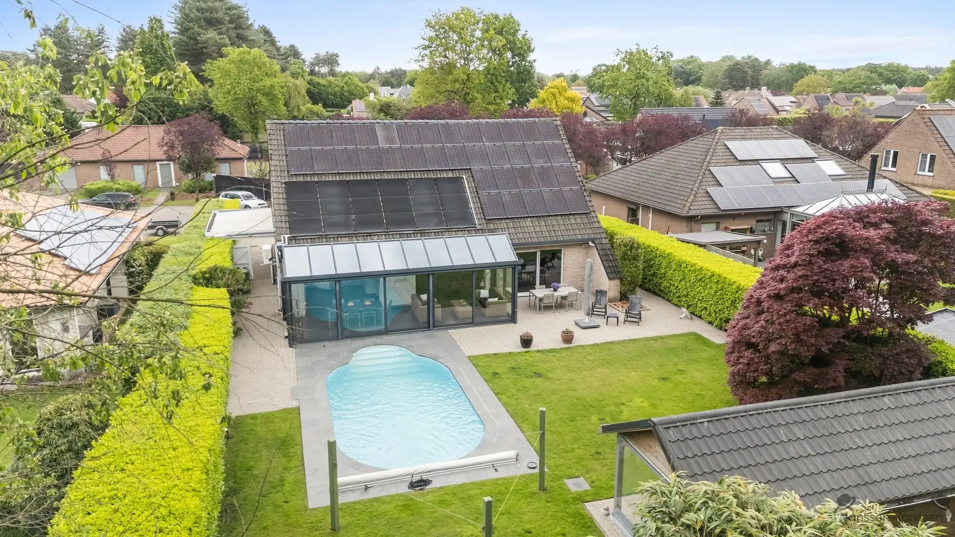 Prachtige lichtrijke villa met 4 slaapkamers op 826m². foto 43