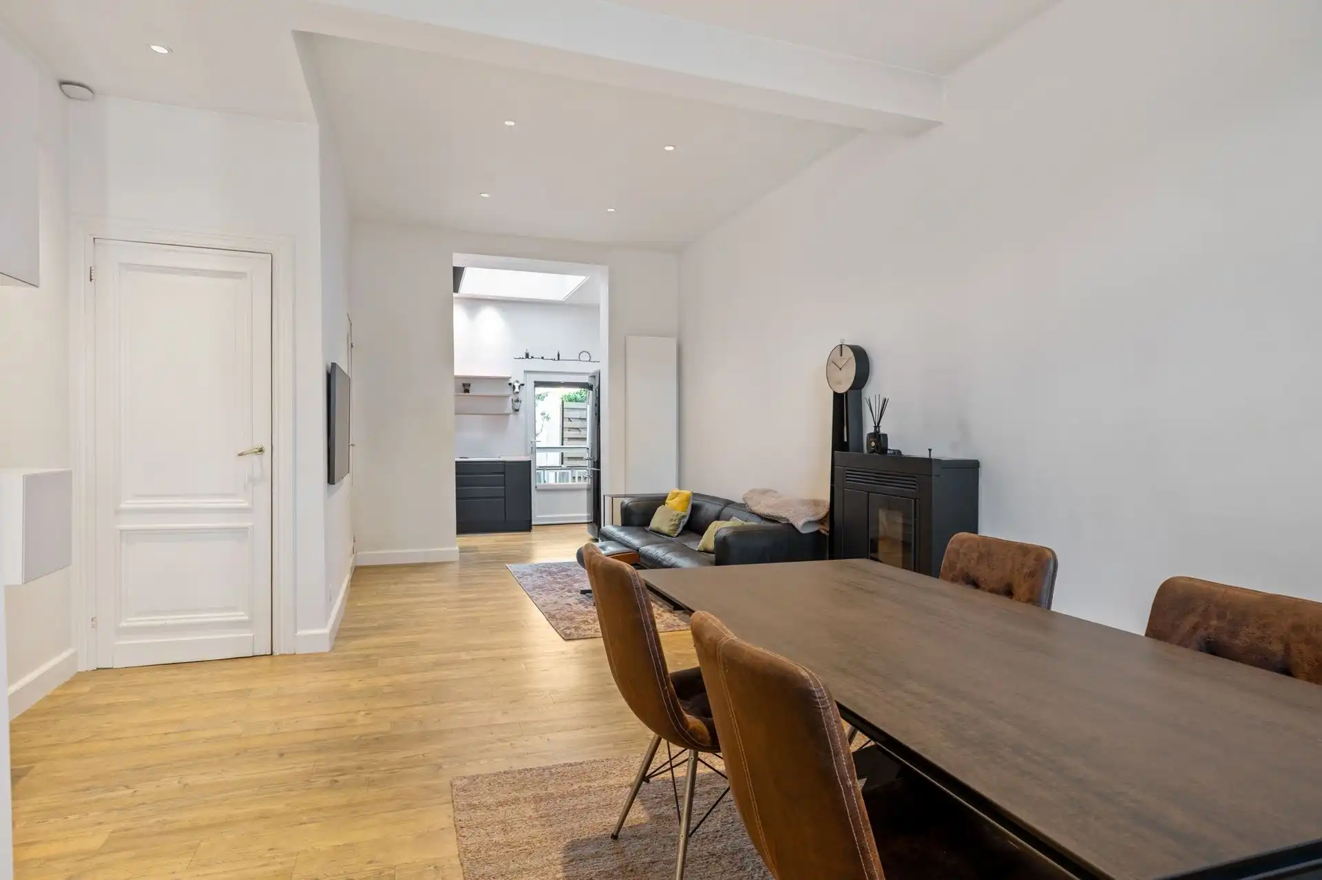 CENTRAAL GELEGEN WONING MET 3 SLPK foto 4