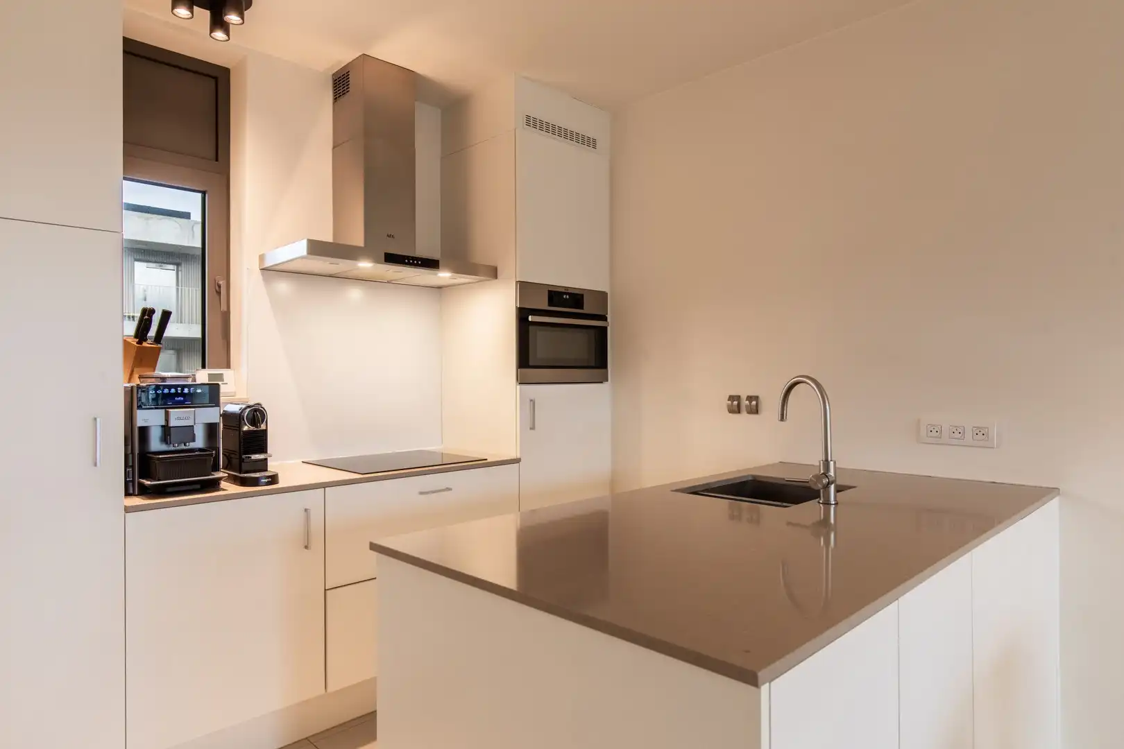 Zeer recent woon- of investeringsappartement foto 9