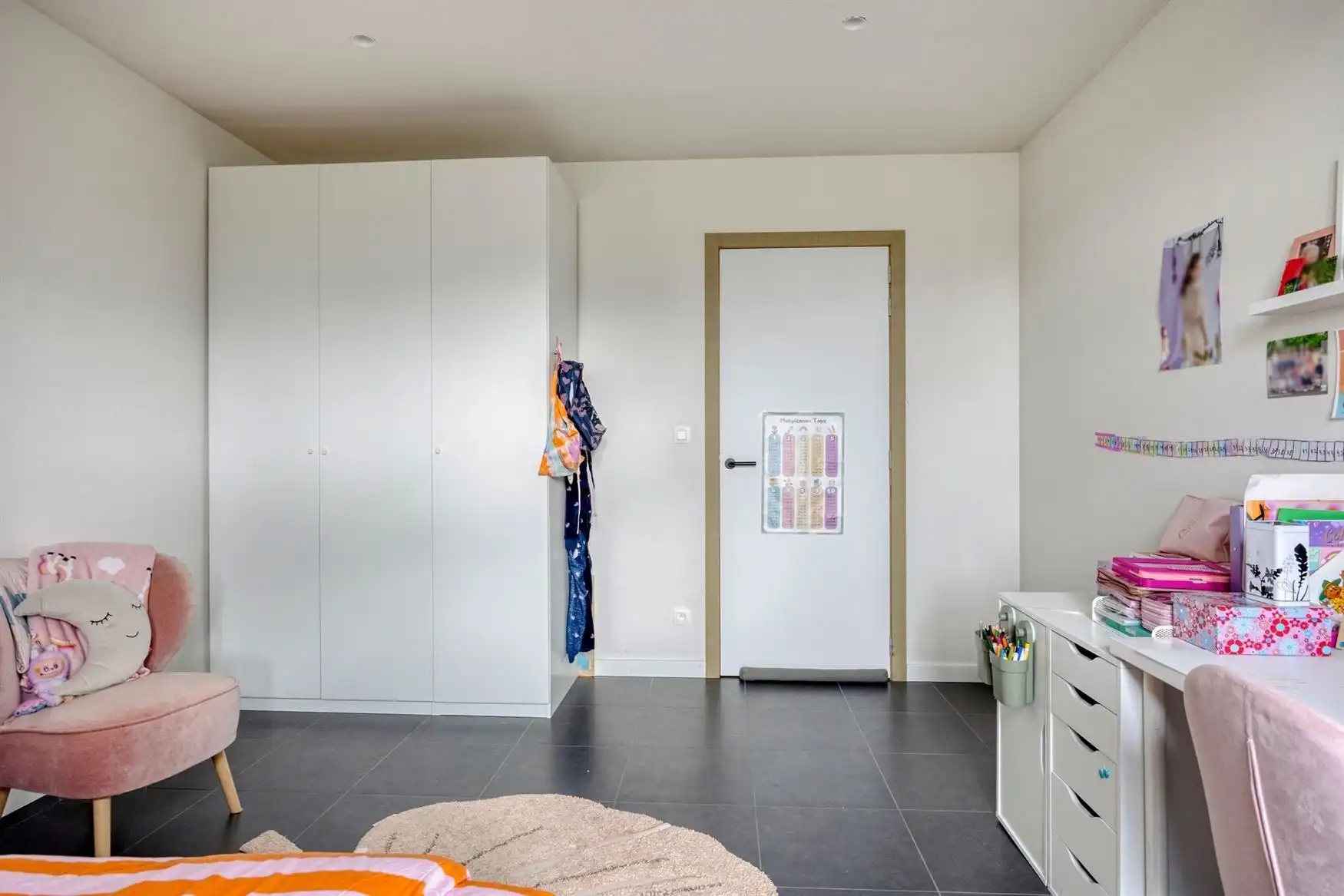 Uitzonderlijke nieuwbouwwoning in landelijke stijl foto 17