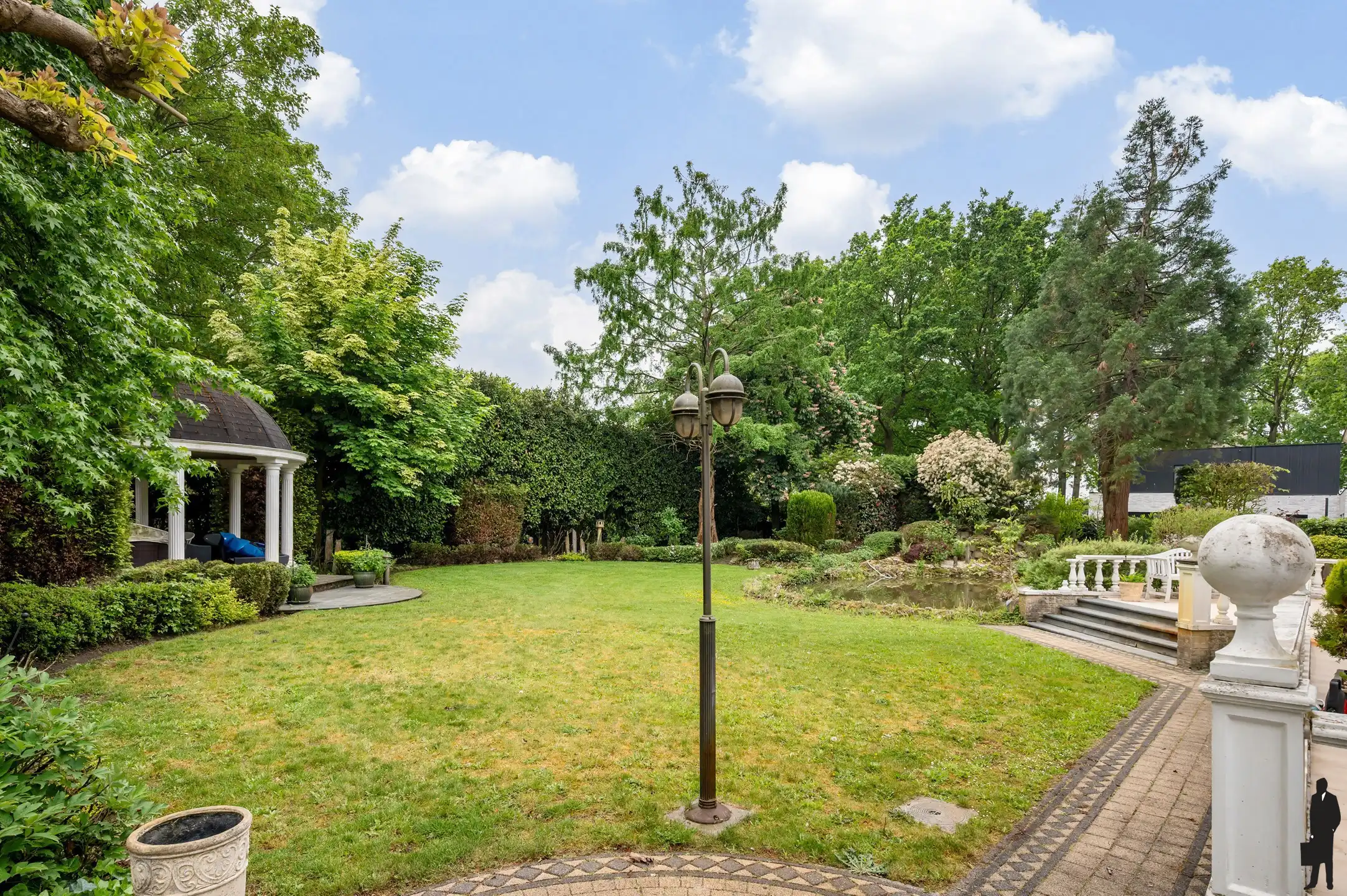 Exclusieve stijlvilla met binnenzwembad, wellness en hoogwaardige afwerking op toplocatie te Essen foto 46