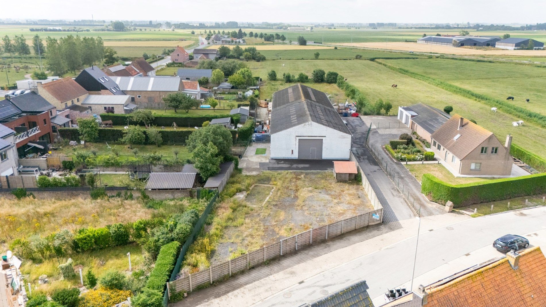 Te koop: Unieke bouwgrond in het hart van pittoresk Slijpe – 748 m² in een groene omgeving foto 8
