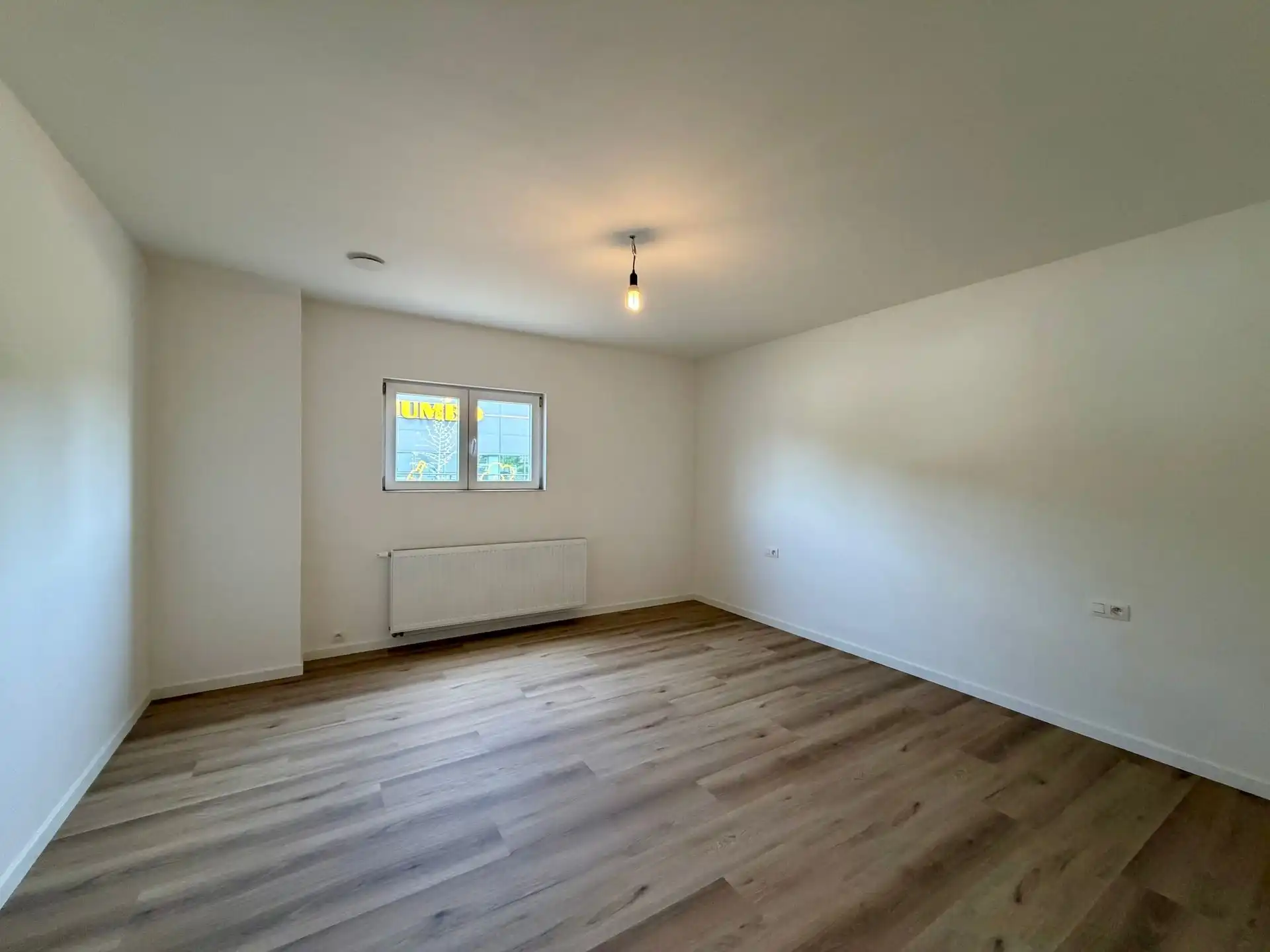 Volledig vernieuwd en instapklaar gelijkvloers appartement met 2 slaapkamers. foto 11