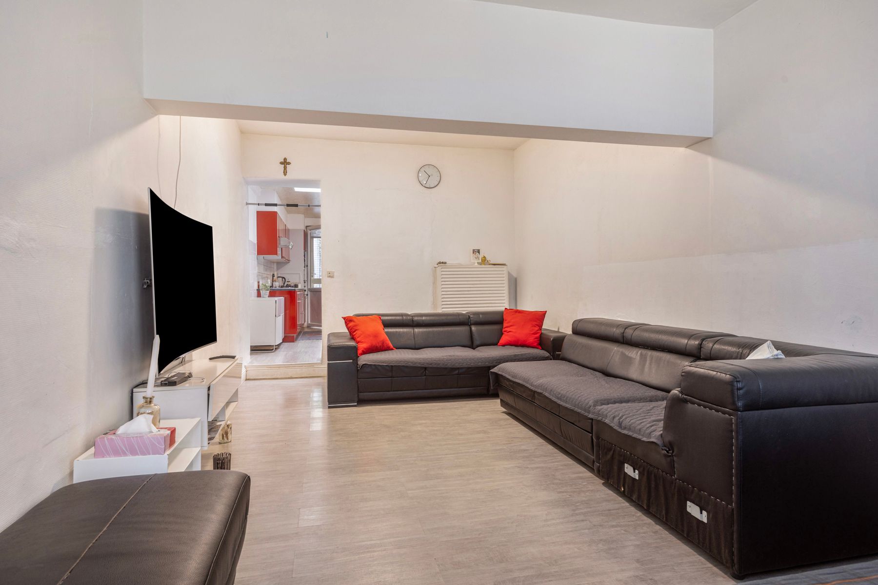 Woning met 3 slaapkamers, grote tuin, uitstekende ligging foto 5