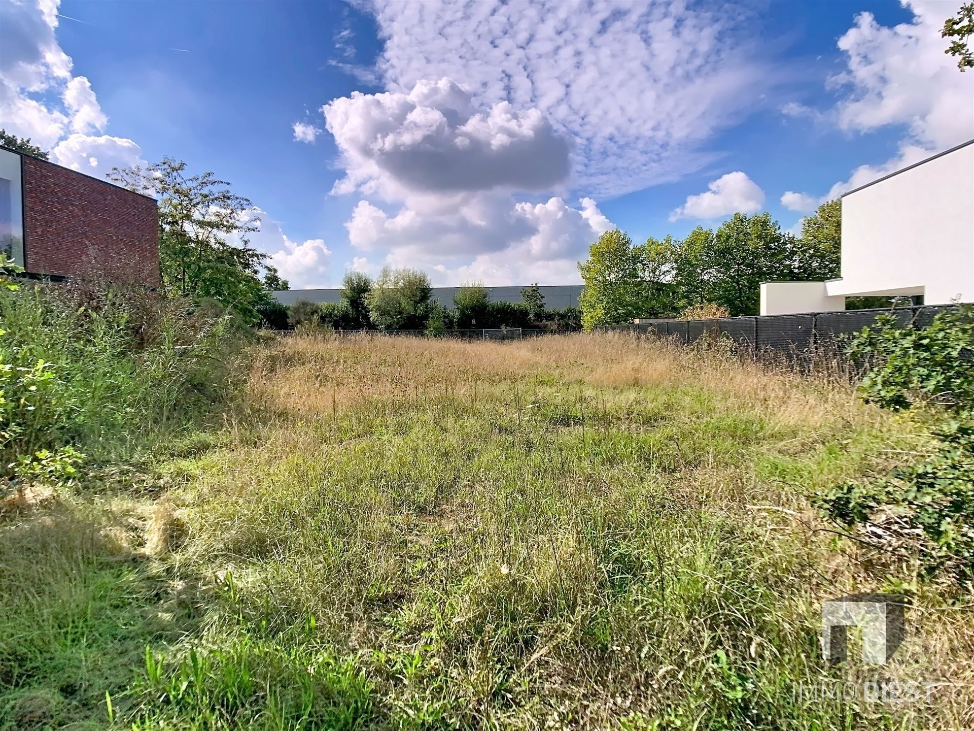 Bouwgrond in het groen met perfecte oriëntatie foto 15