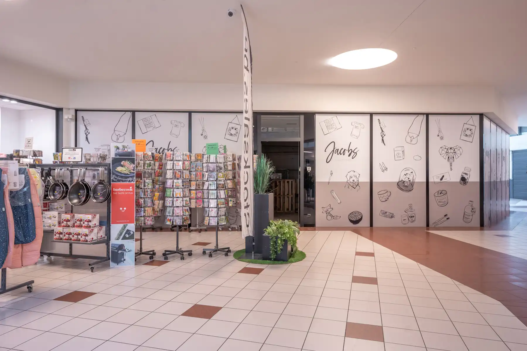 Commercieel gelijkvloers in de Shopping Promenade! foto 8