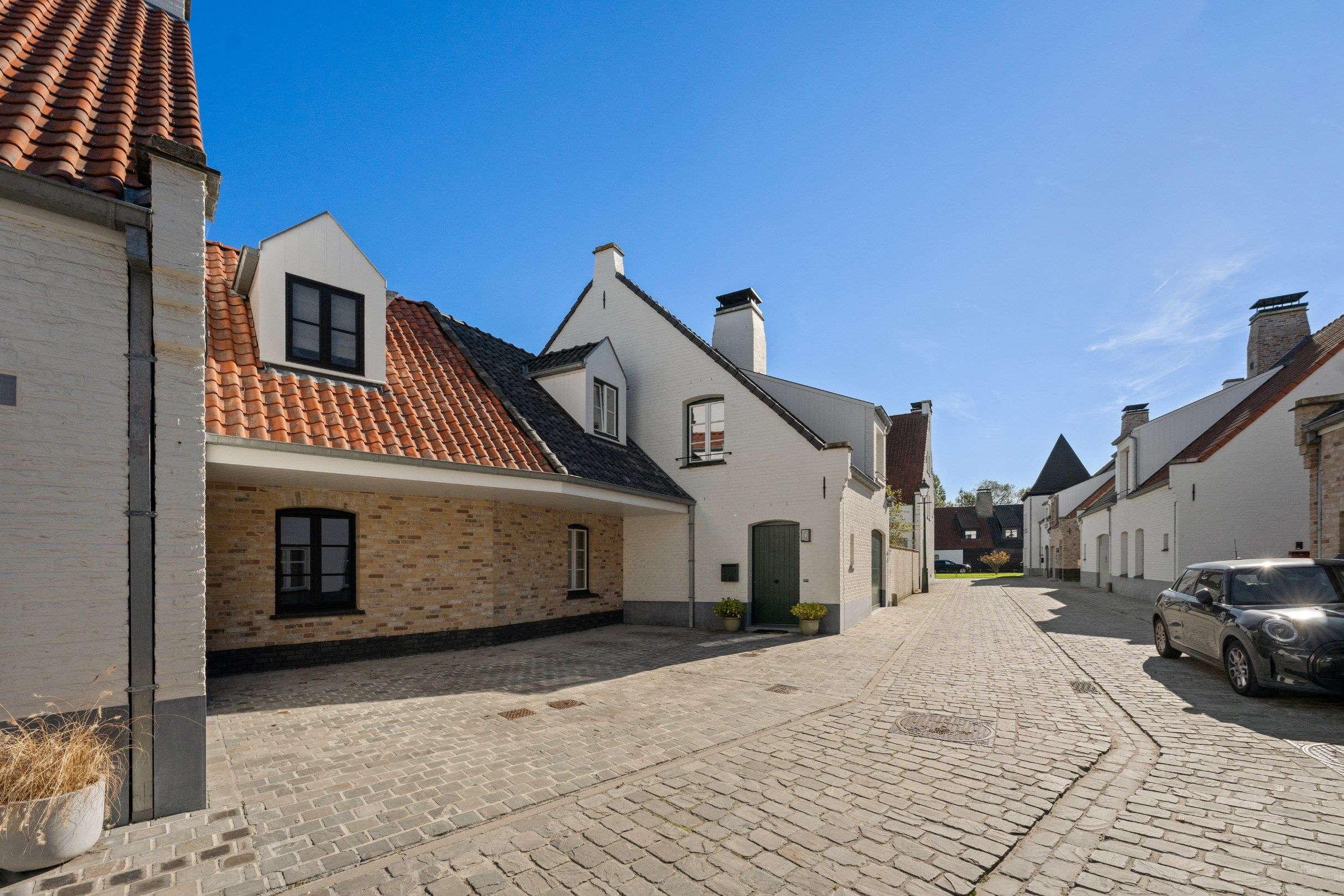 PRACHTIG INSTAPKLARE woning te huur met 3 volwaardige slaapkamers, garage en gezellige tuin gelegen in het hart van RAMSKAPELLE. foto 22