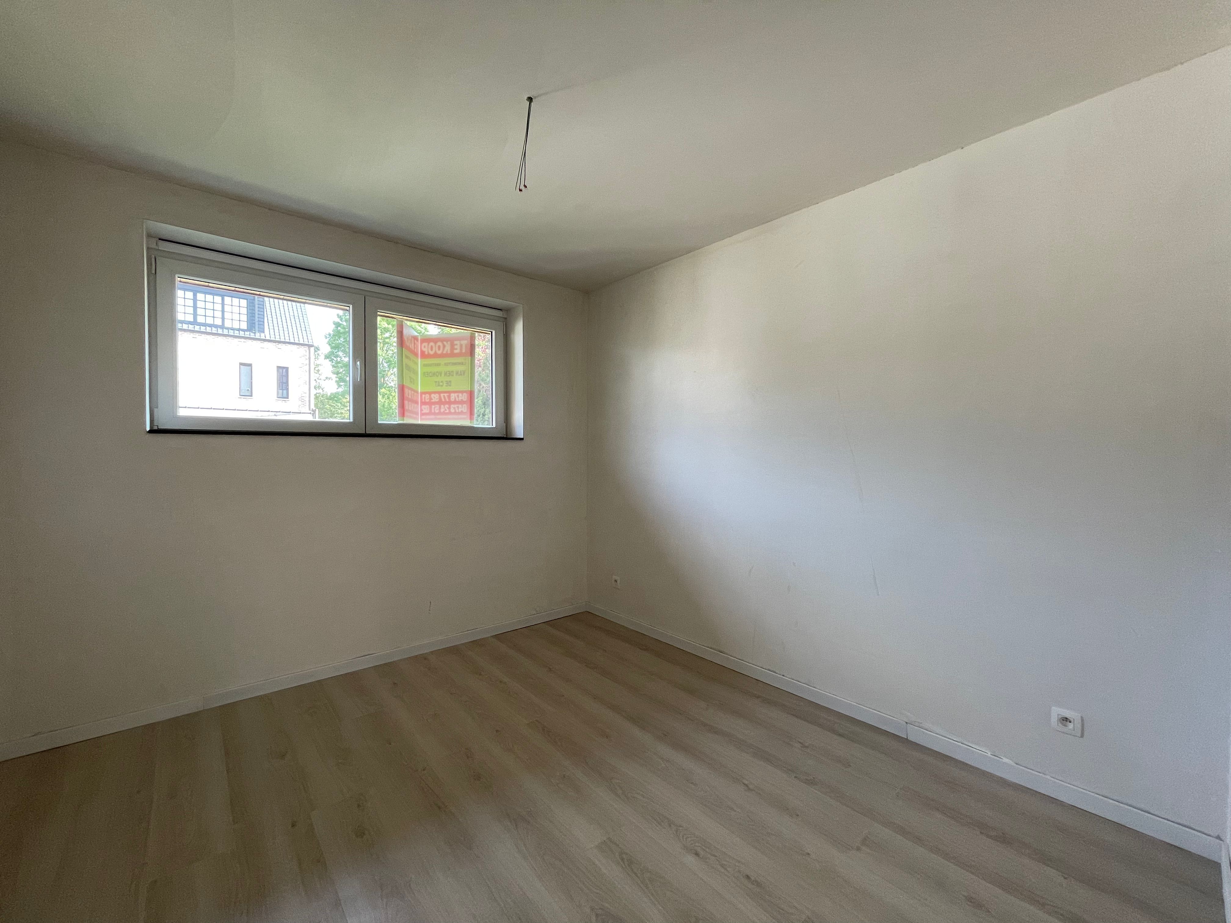 Gelijkvloers app. met 3 slpks foto 12