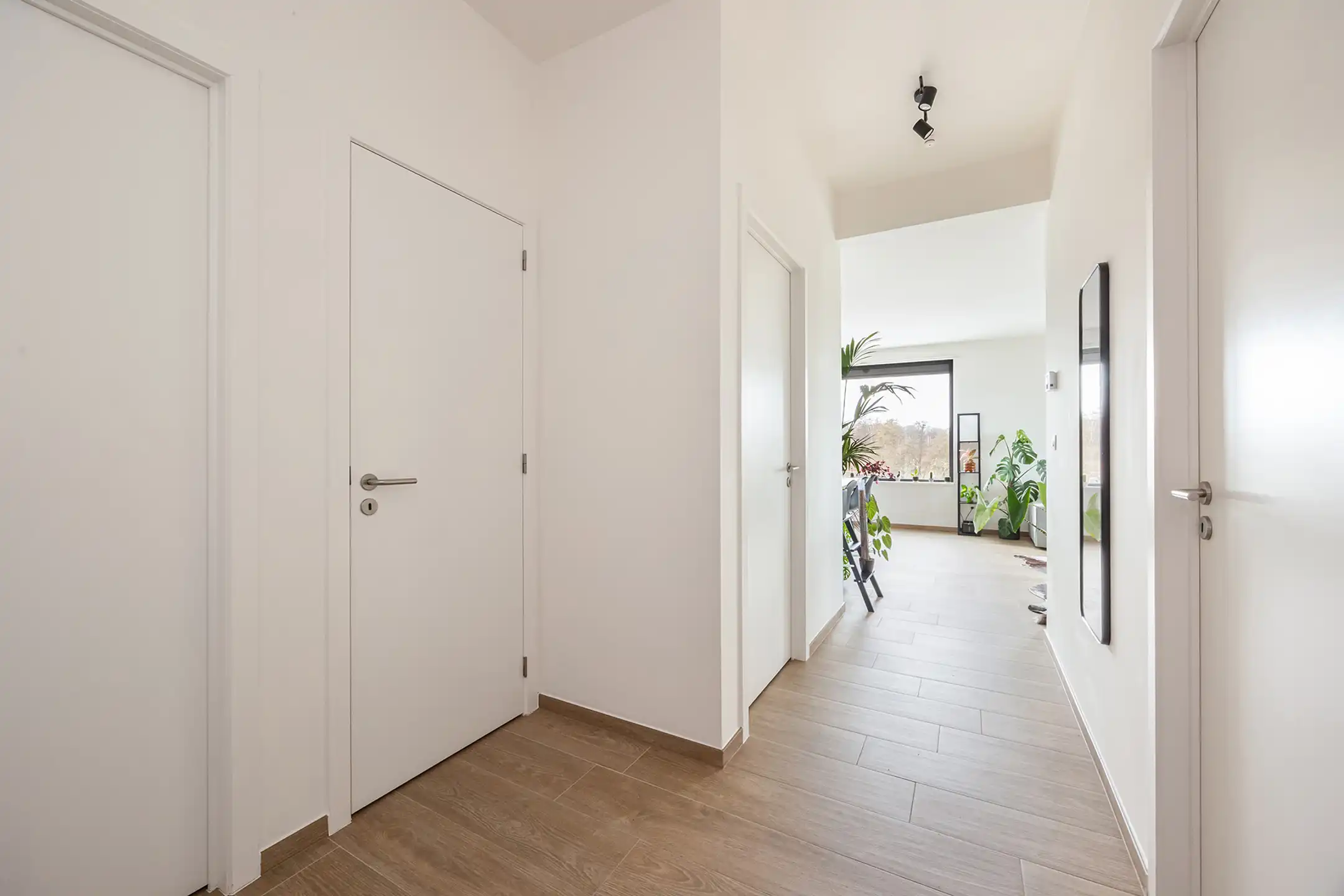 Recent 2-slaapkamerappartement met terras en autostaanplaats foto 13