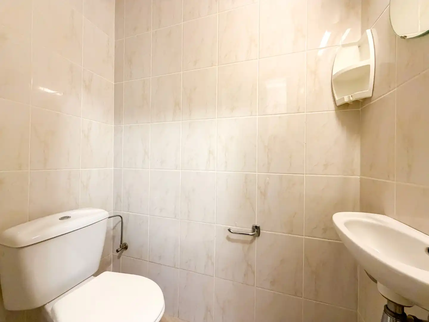 Energiezuinig 2-slp appartement (88 m²) met groot terras, Eernegem. foto 12