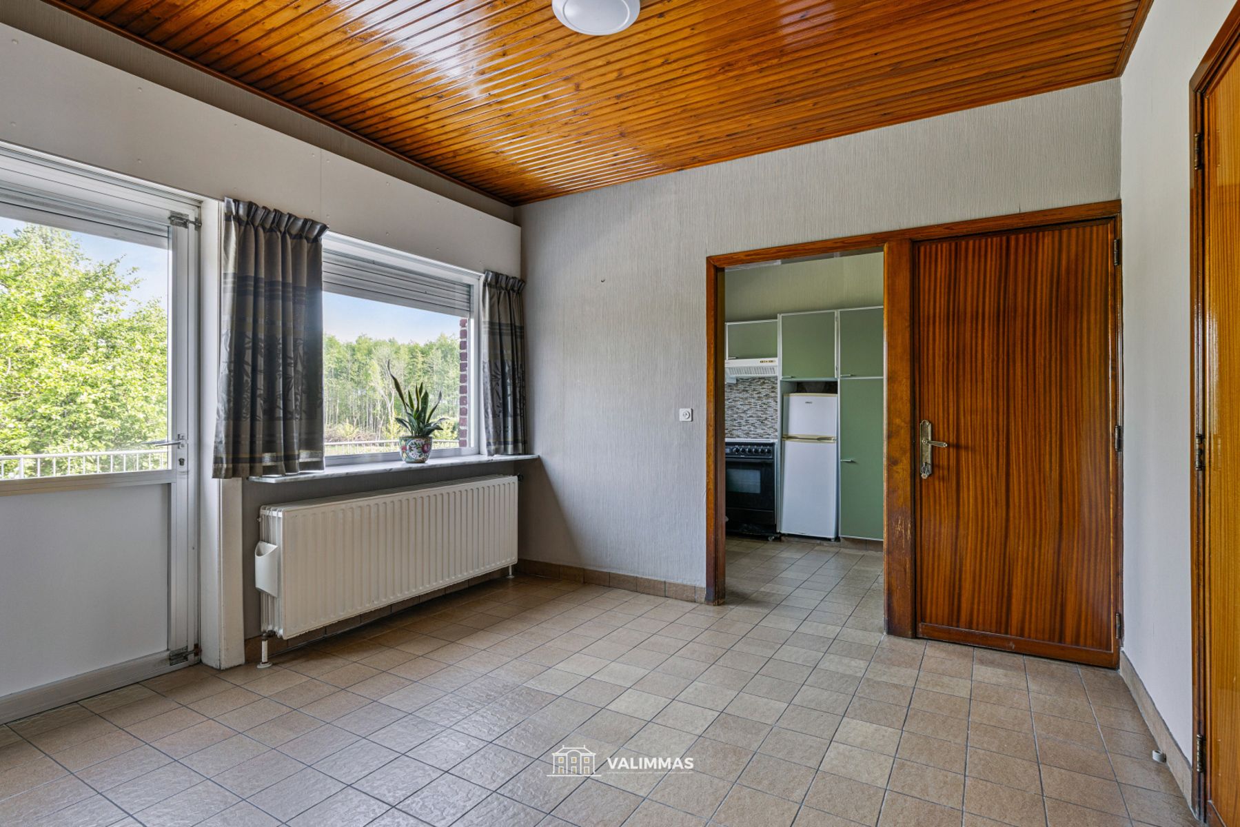 Ruime alleenstaande woning op ± 22 are, met atelier en tuin foto 12