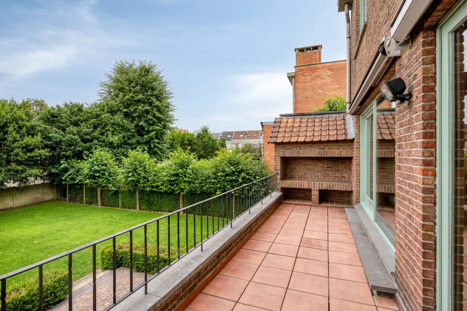 Leemans Immobiliën biedt u deze ruime bel-etagewoning te huur aan in Zellik. foto 29