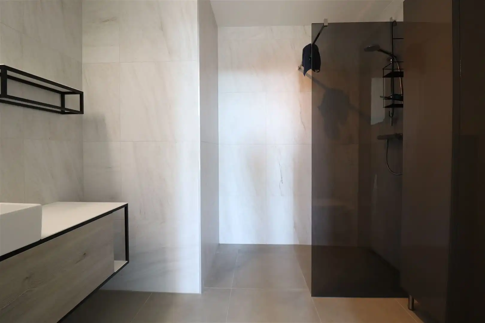 Gemeubeld appartement met autostaanplaats op het Eilandje  foto 8