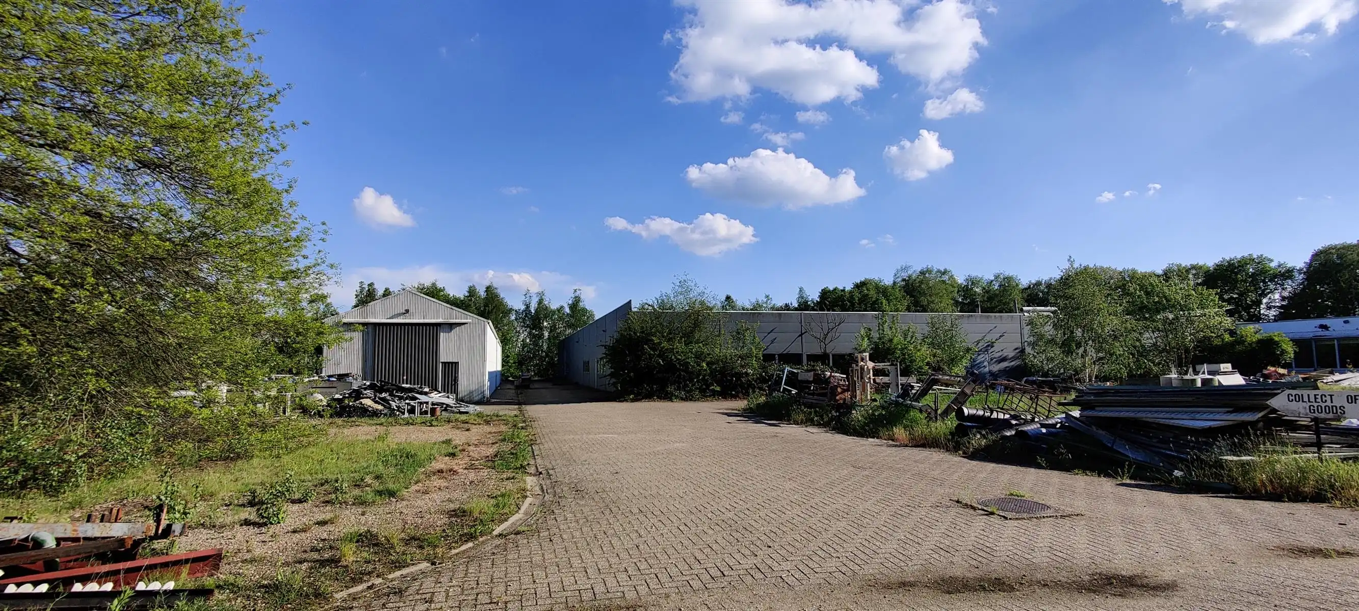 Industriegrond circa 25500 m² met bedrijfsgebouw en loods foto 4