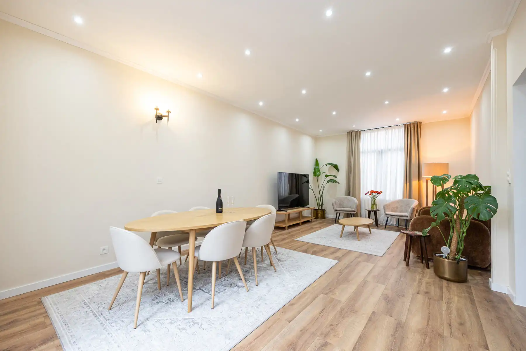 Gezellige, recent gerenoveerde woning in centrum Schoten! foto 4