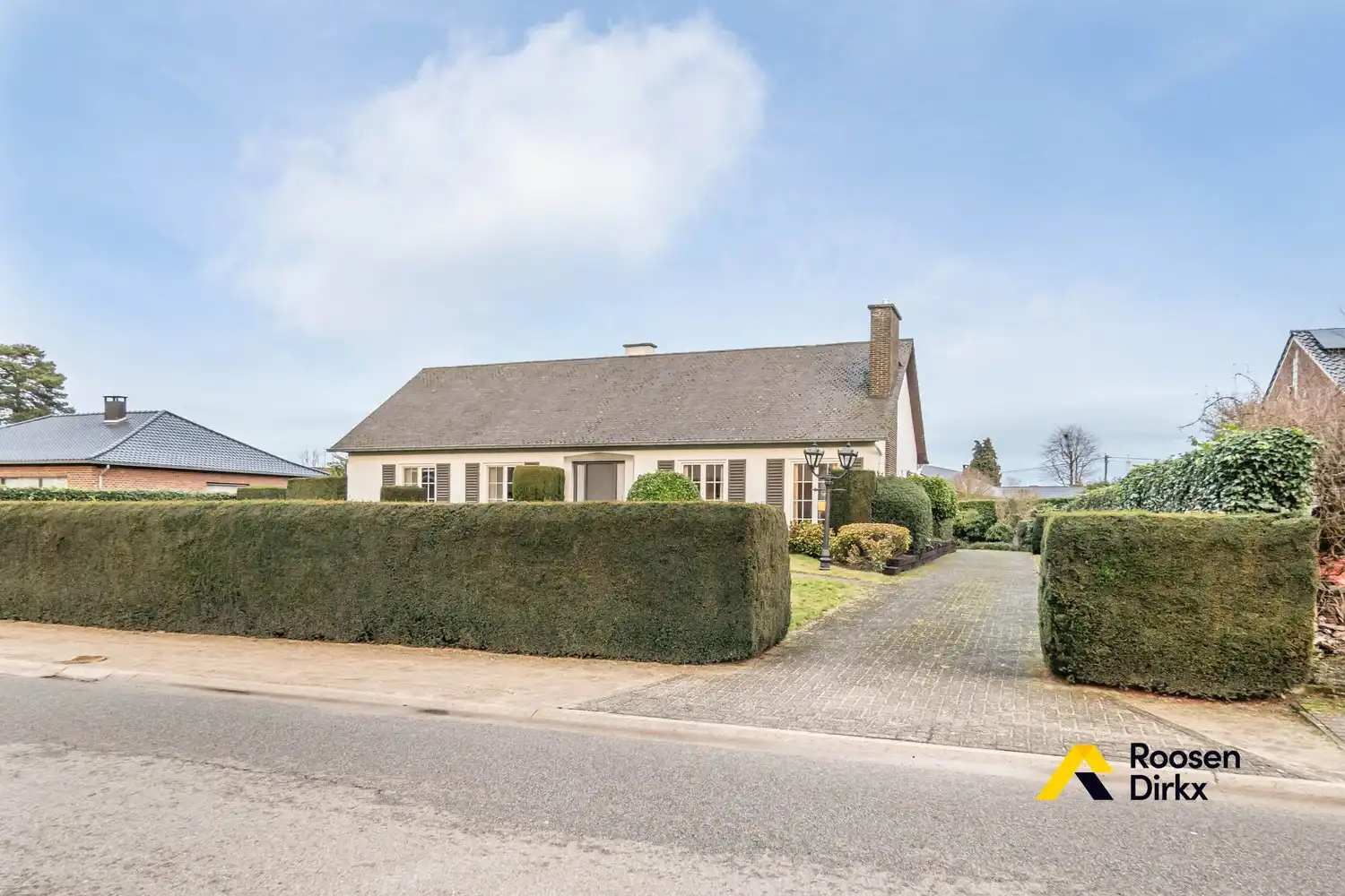 Charmante gelijkvloerse woning met 4 slaapkamers op perceel 1.282m² foto 3