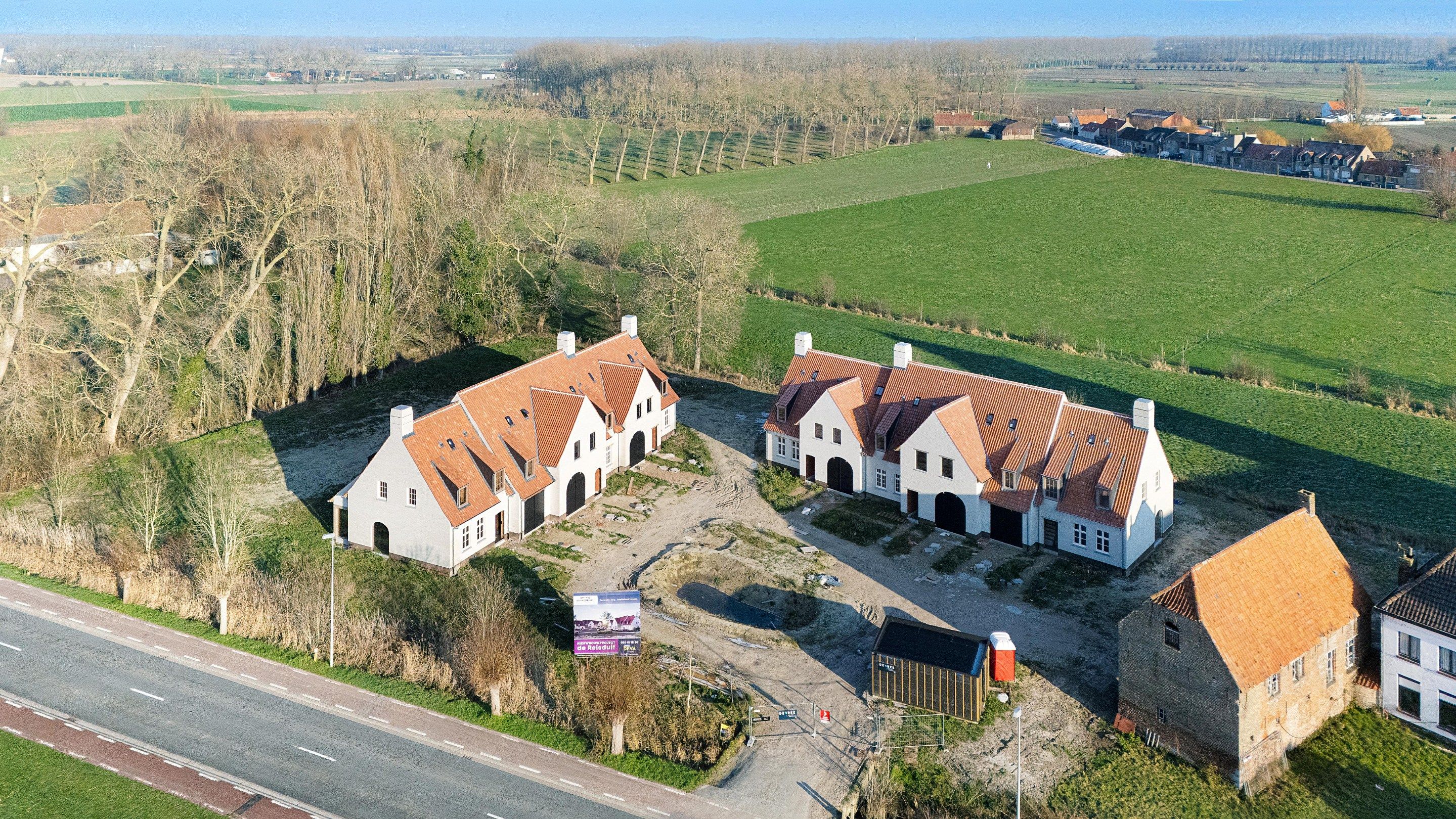 Nieuwbouw woning rustig gelegen te Lapscheure. foto 9