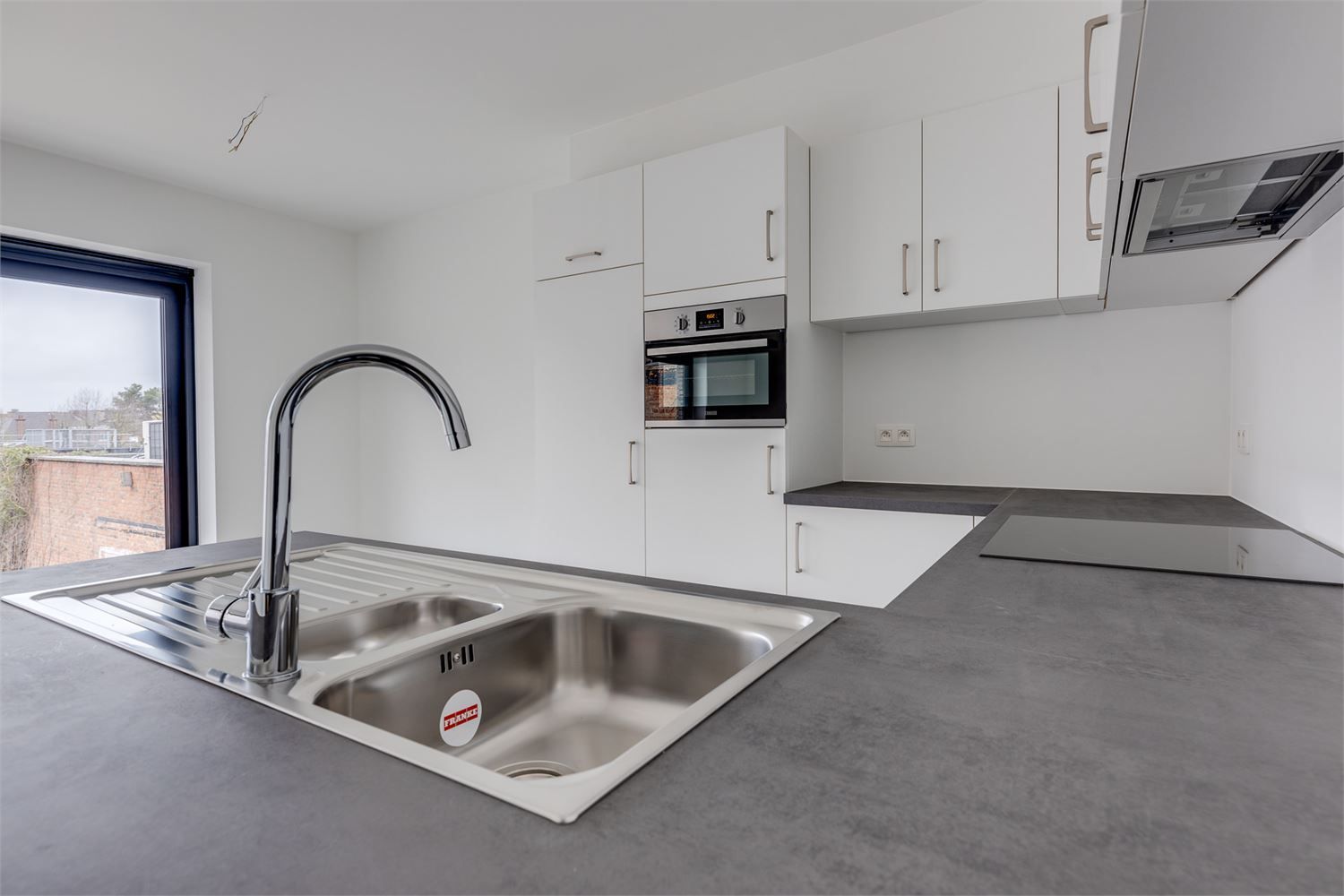 Recent appartement met 2 slpkrs en terras in hartje Putte foto 5