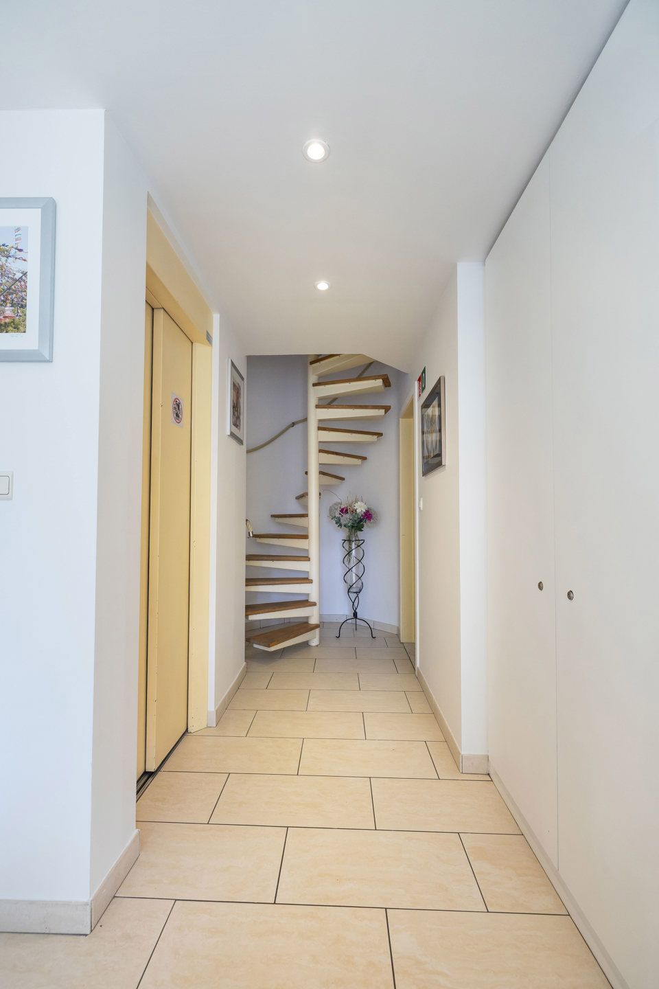 Begane grond 1 kamer van ± 74 m² foto 14