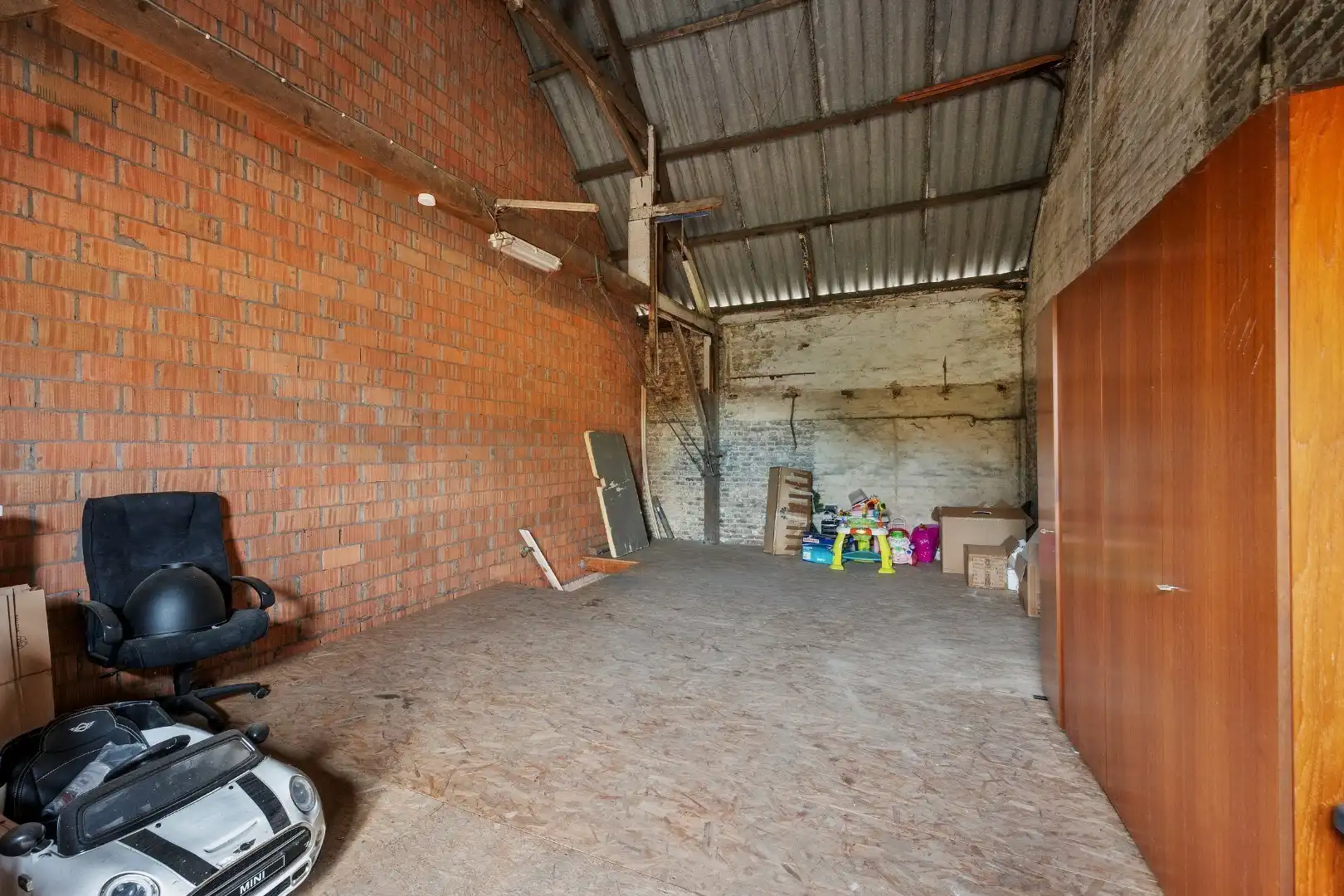 Verrassend ruime, instapklare woning met garage en zuidgerichte tuin in Geluwe foto 15