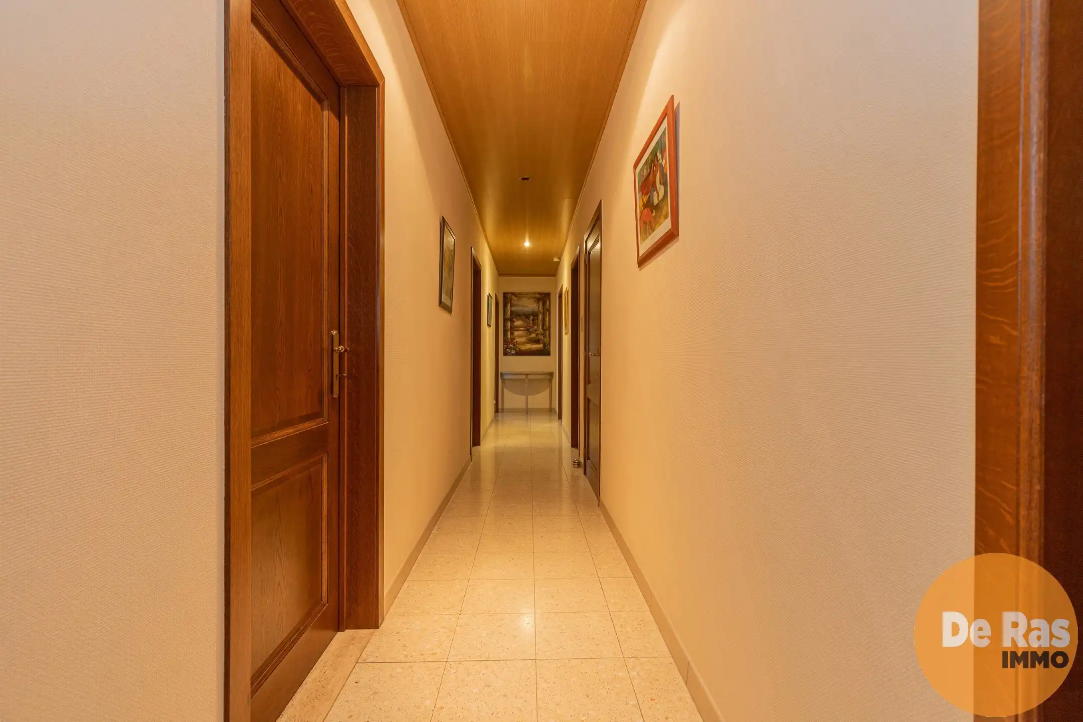 HILLEGEM - Mooie bungalow in rustige woonwijk op toplocatie foto 7