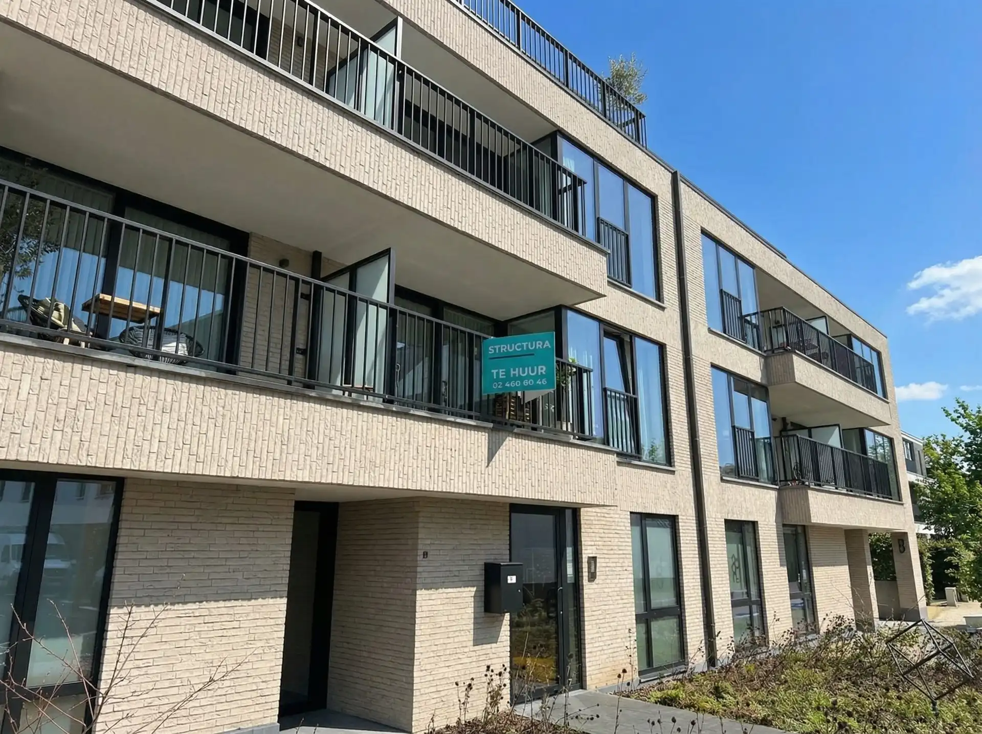 Nieuwbouwappartement met ruim terras foto 2