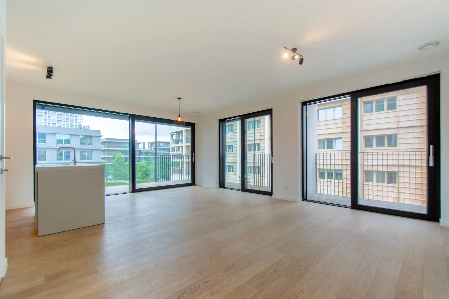 Uniek 2 slpk appartement met 2 terrassen (Nieuw Zuid) foto 3