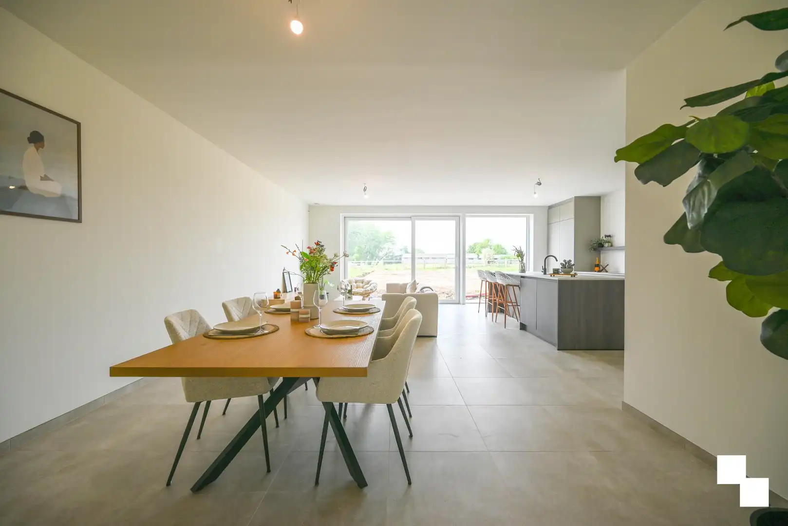 Hoogwaardig afgewerkte halfopen nieuwbouwwoning foto 4