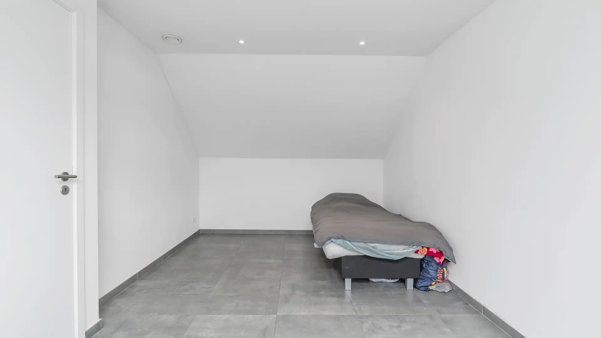 MODERN, ENERGIEZUINIG DUPLEX APPARTEMENT MET 4 SLAAPKAMERS IN MAASMECHELEN foto 17