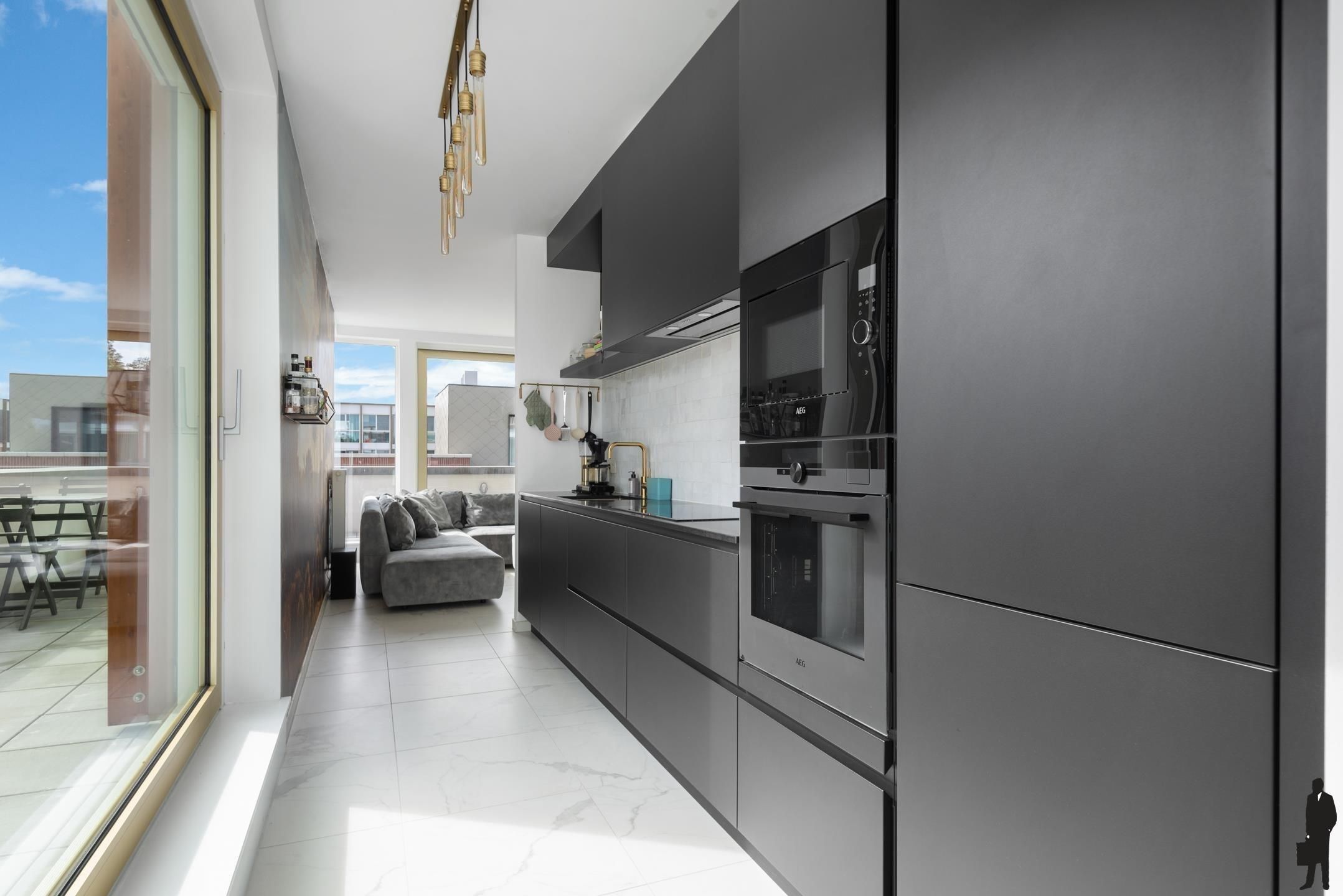 Fantastische duplex met 3 slaapkamers en ruim zonneterras foto 6