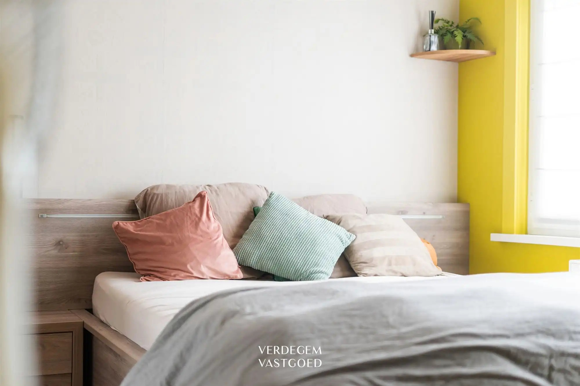 Knappe familiewoning met 4 slaapkamers, garage en geniettuin foto 14