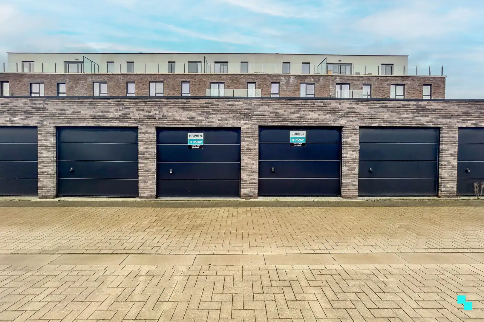 Garagebox te Emelgem foto {{pictureIndex}}