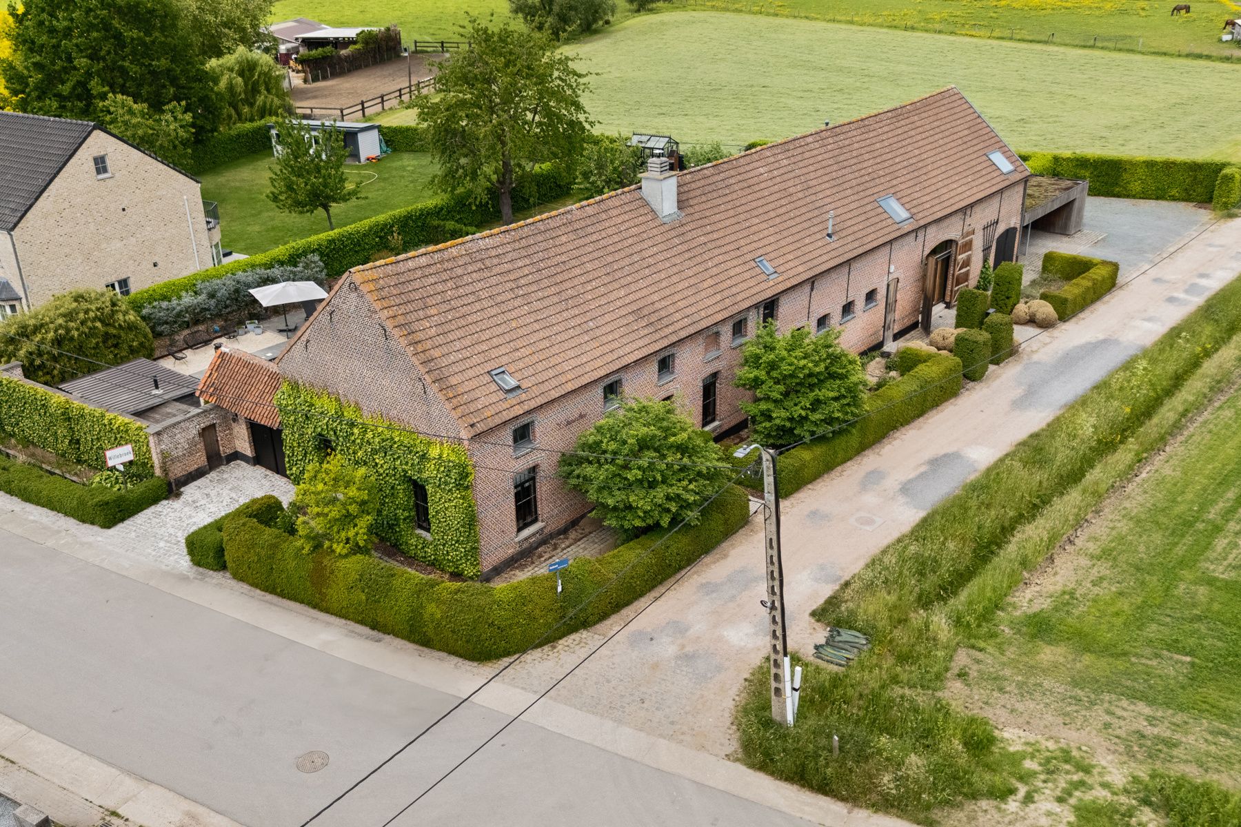 Unieke, op maat gemaakte luxe woning in gerenoveerde hoeve foto 3