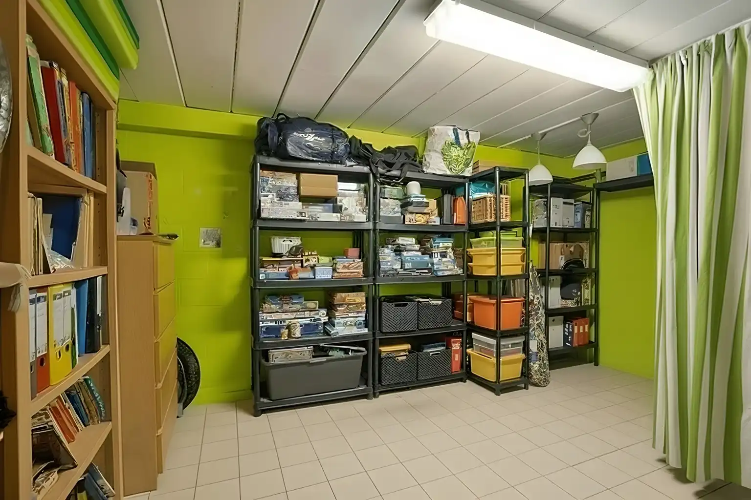 MOOIE WONING MET TUIN IN EEN RUSTIGE WIJK IN NEERVELP.   foto 23