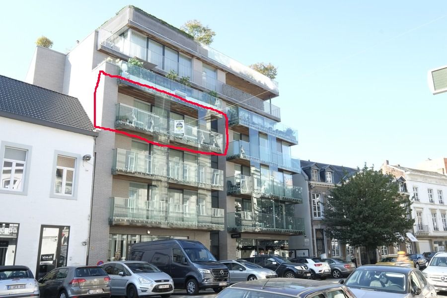 Recent 3 slpk's appartement van 145 m² in het centrum foto 1