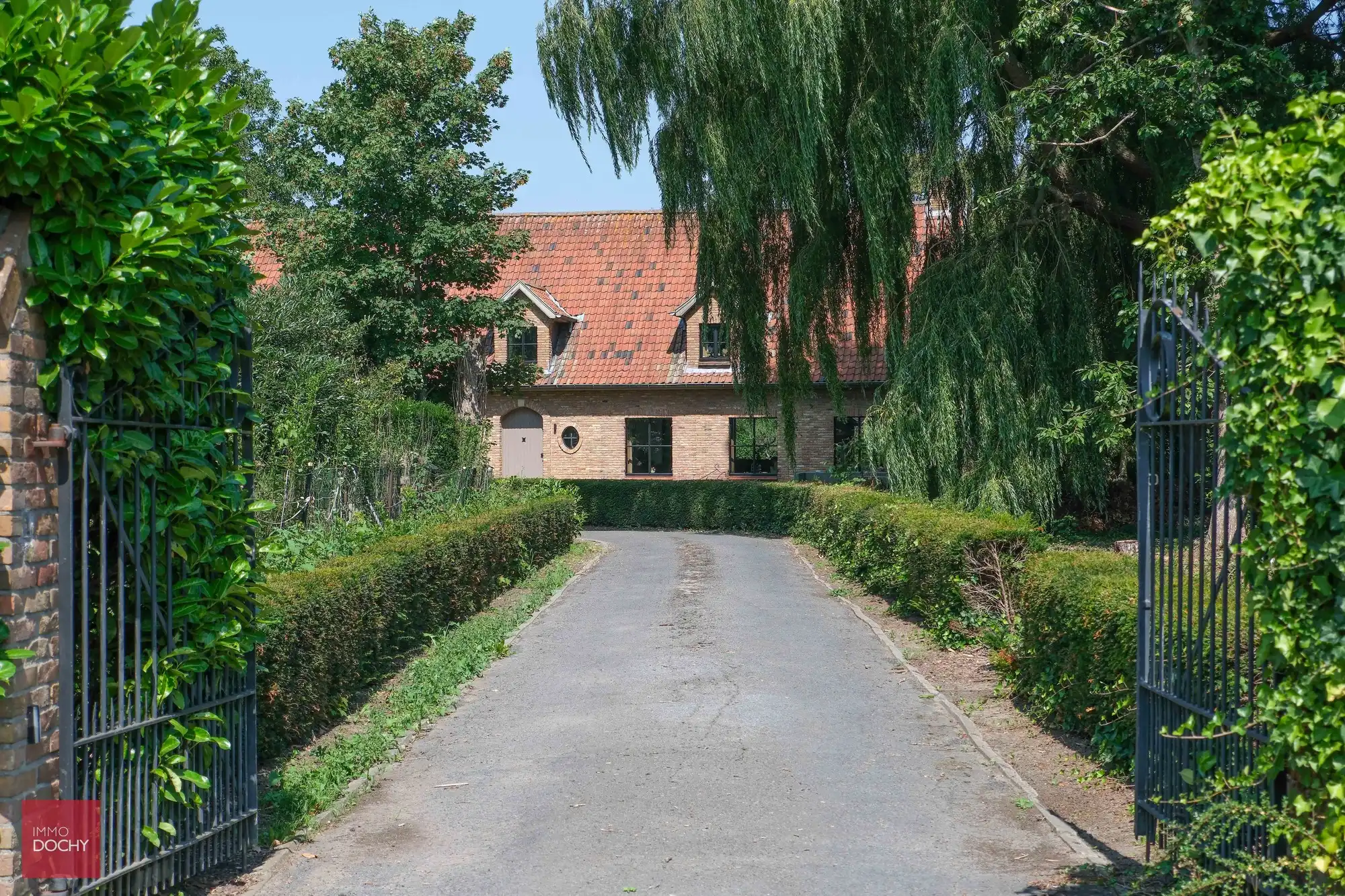 Volledig vernieuwde villa nabij Jan Yperman ziekenhuis foto 3