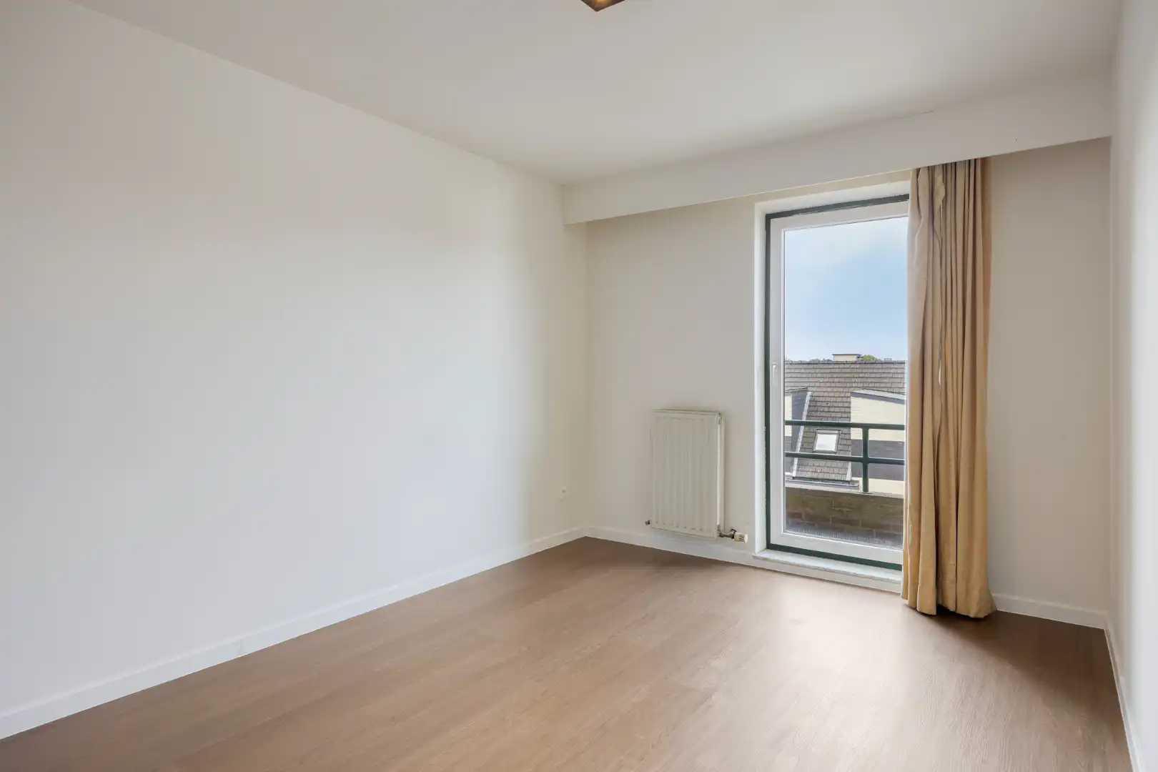  Ruim gerenoveerd appartement met 3 slpks en ruime zolderverdieping nabij het centrum foto 12