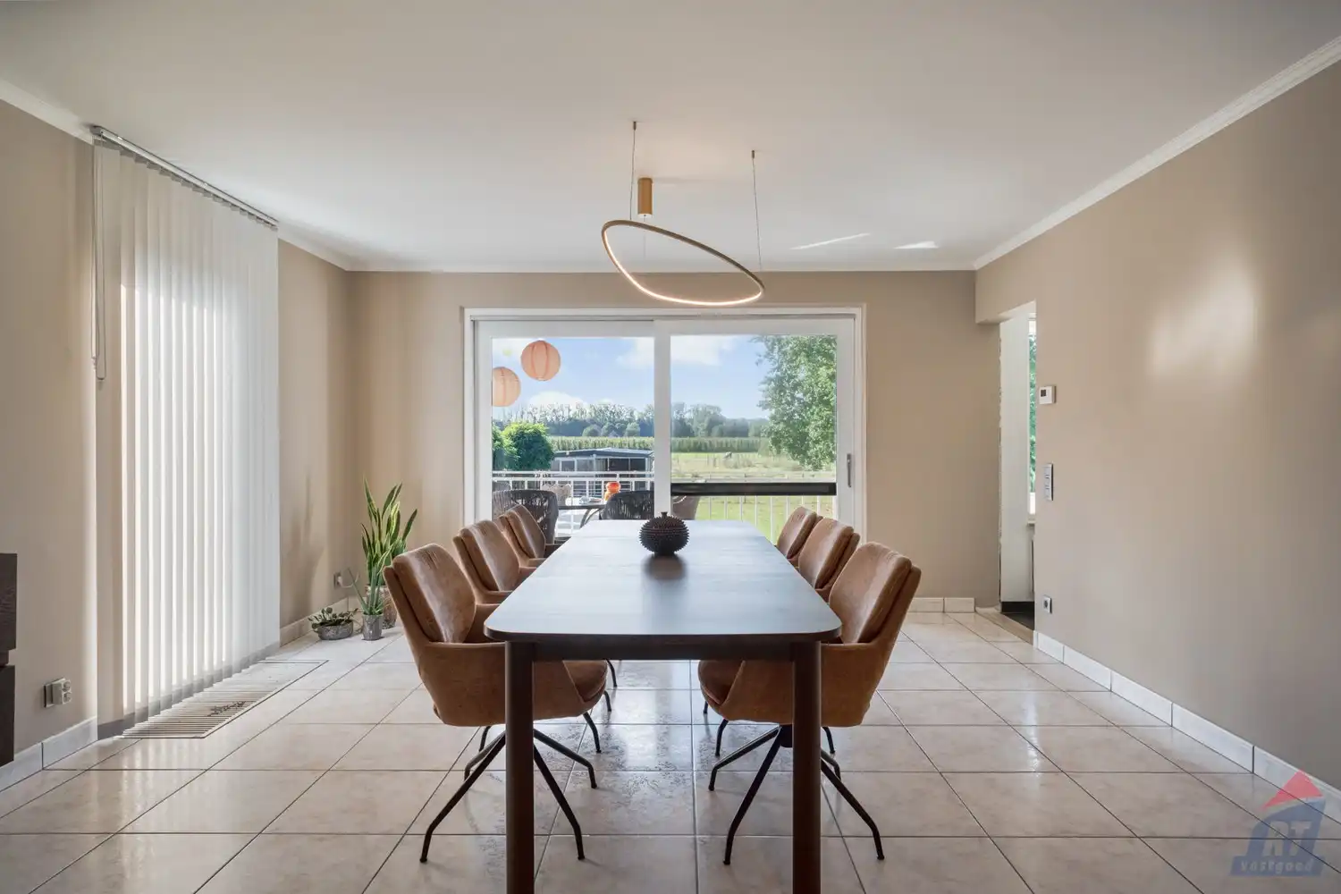 Ruime gelijkvloerse woning op een prachtig perceel van 35a 50ca met weide en stal in Alken foto 7