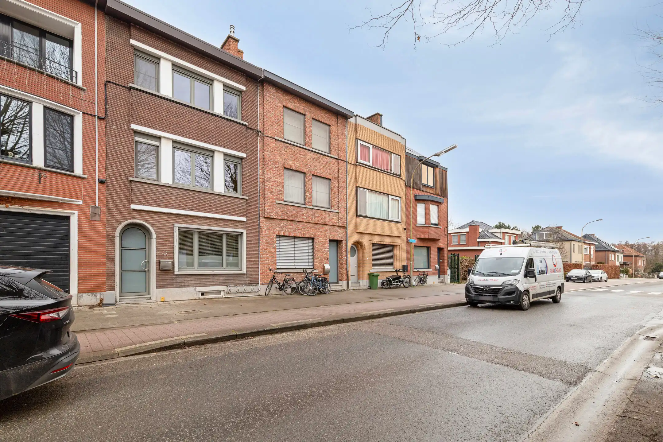 Uitstekend gelegen woning met 4 slaapkamers foto 2
