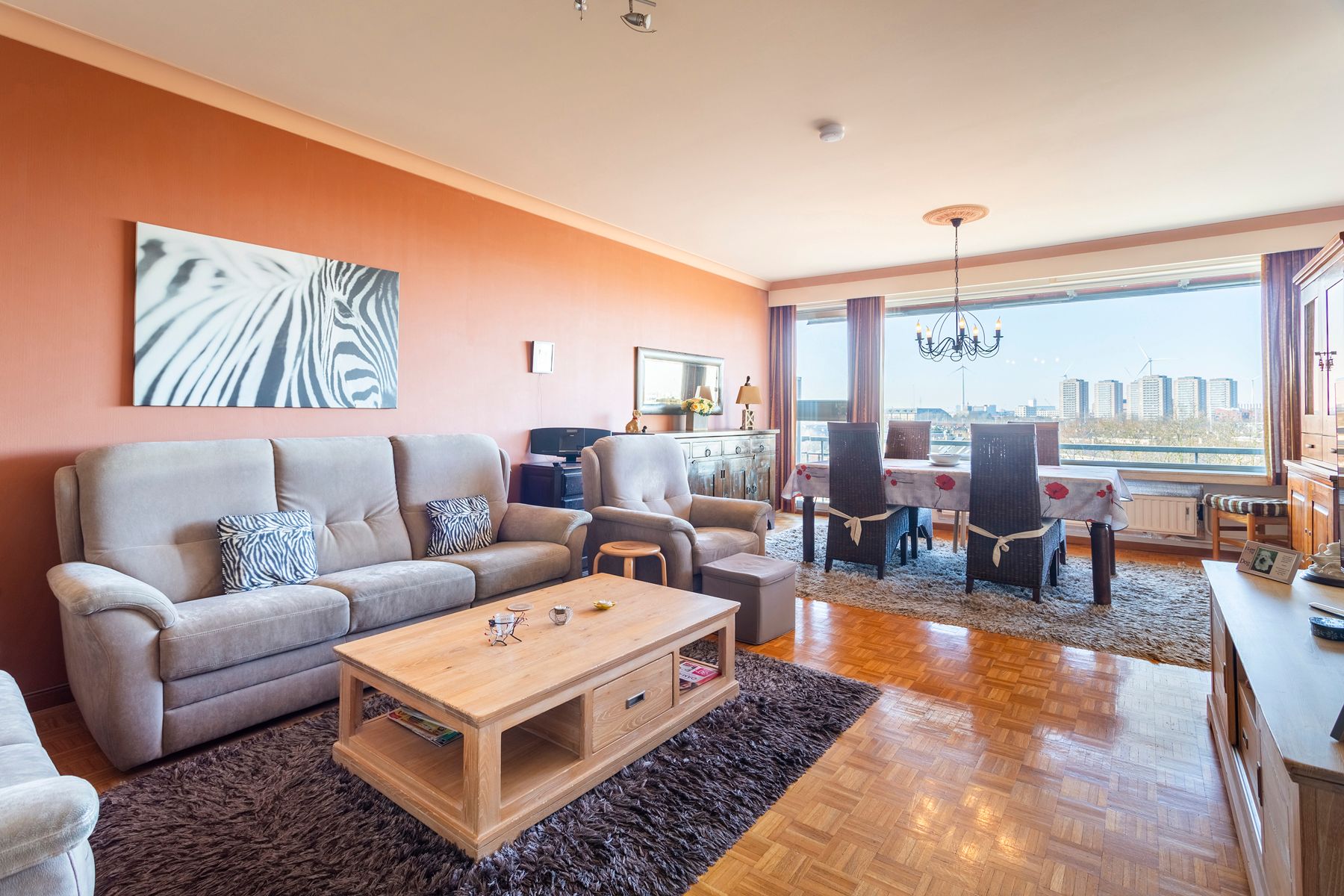2slpk appartement met adembenemende zichten en garages foto 5