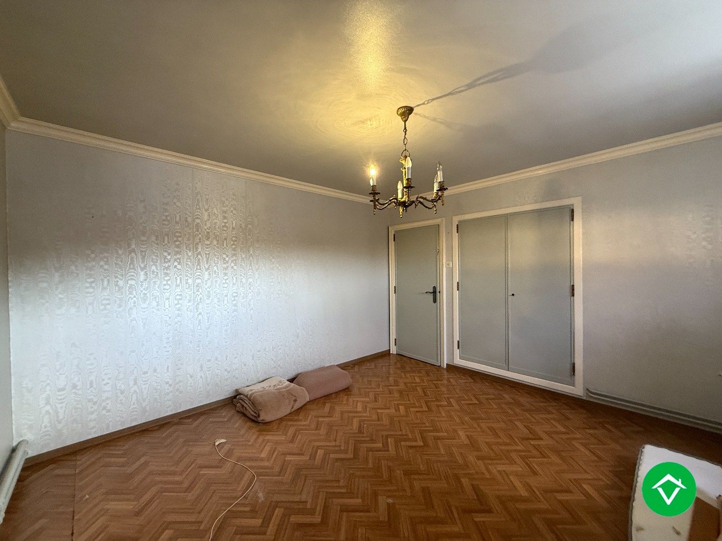 Karaktervolle, stevige woning met 4 slaapkamers, tuin en garage in centrum Roeselare foto 21