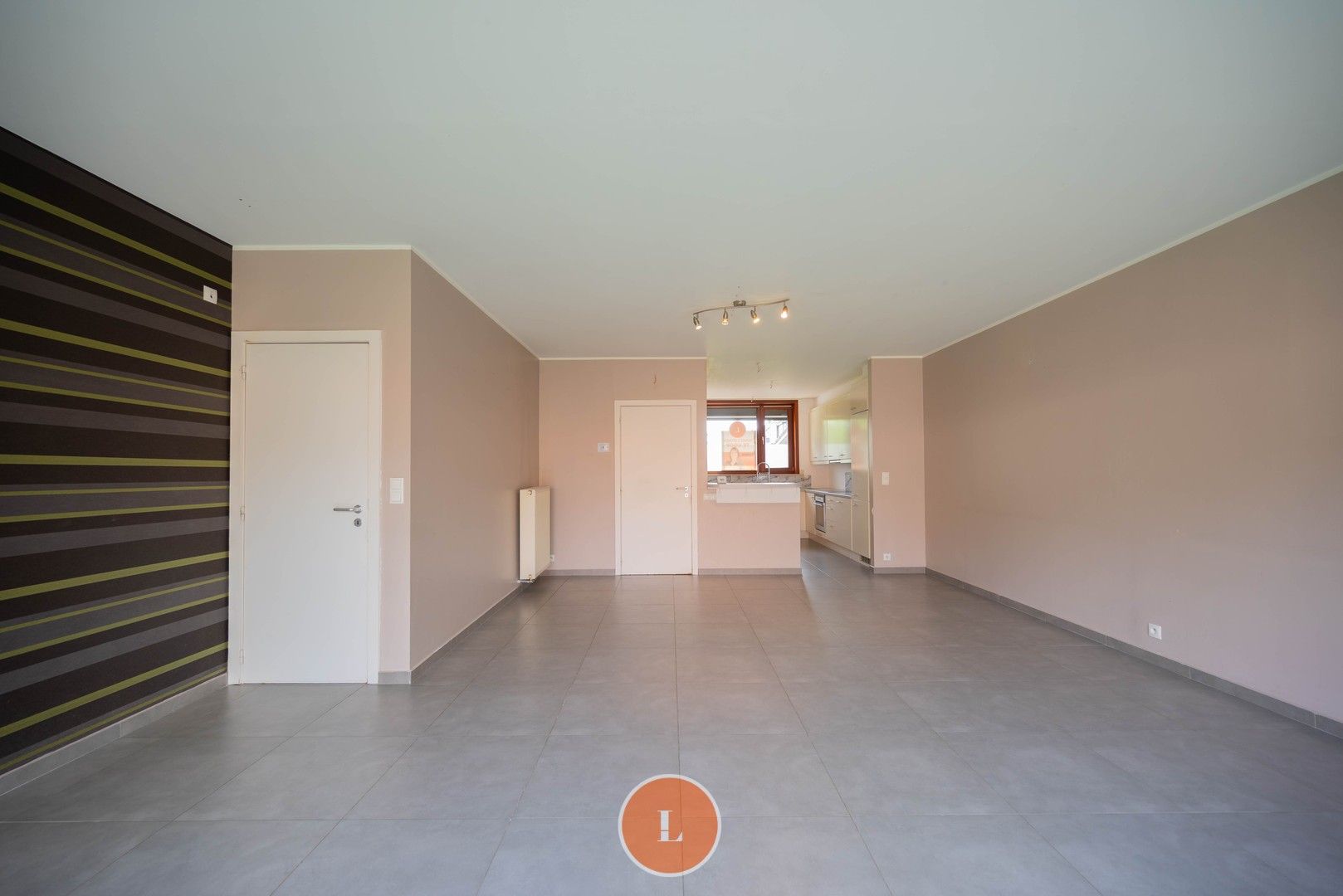 Instapklare woning met 3 slaapkamers en garage in Menen! foto 4