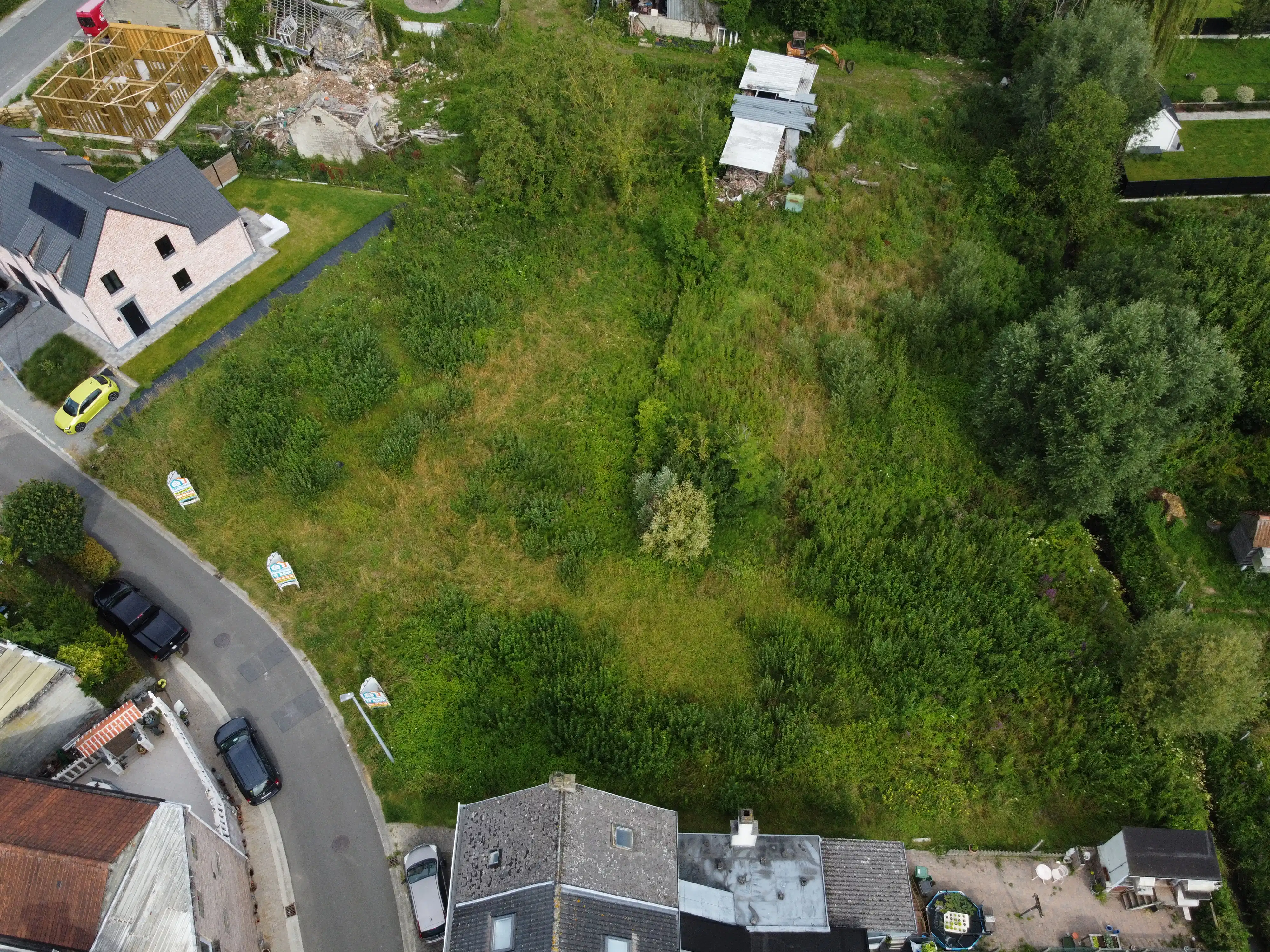 Rustig gelegen bouwgrond voor HOB foto 3